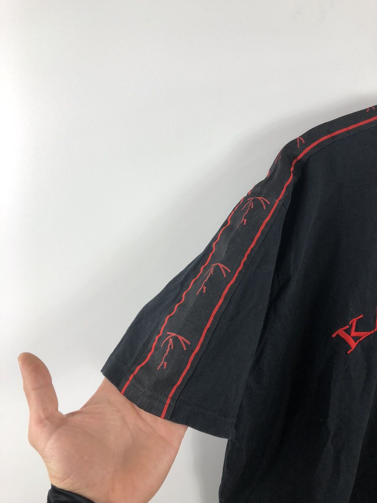 Karl Kani Karl Kani Big Logo T Shirt Black/Red Size XL Size US XL / EU 56 / 4 - 4 Thumbnail