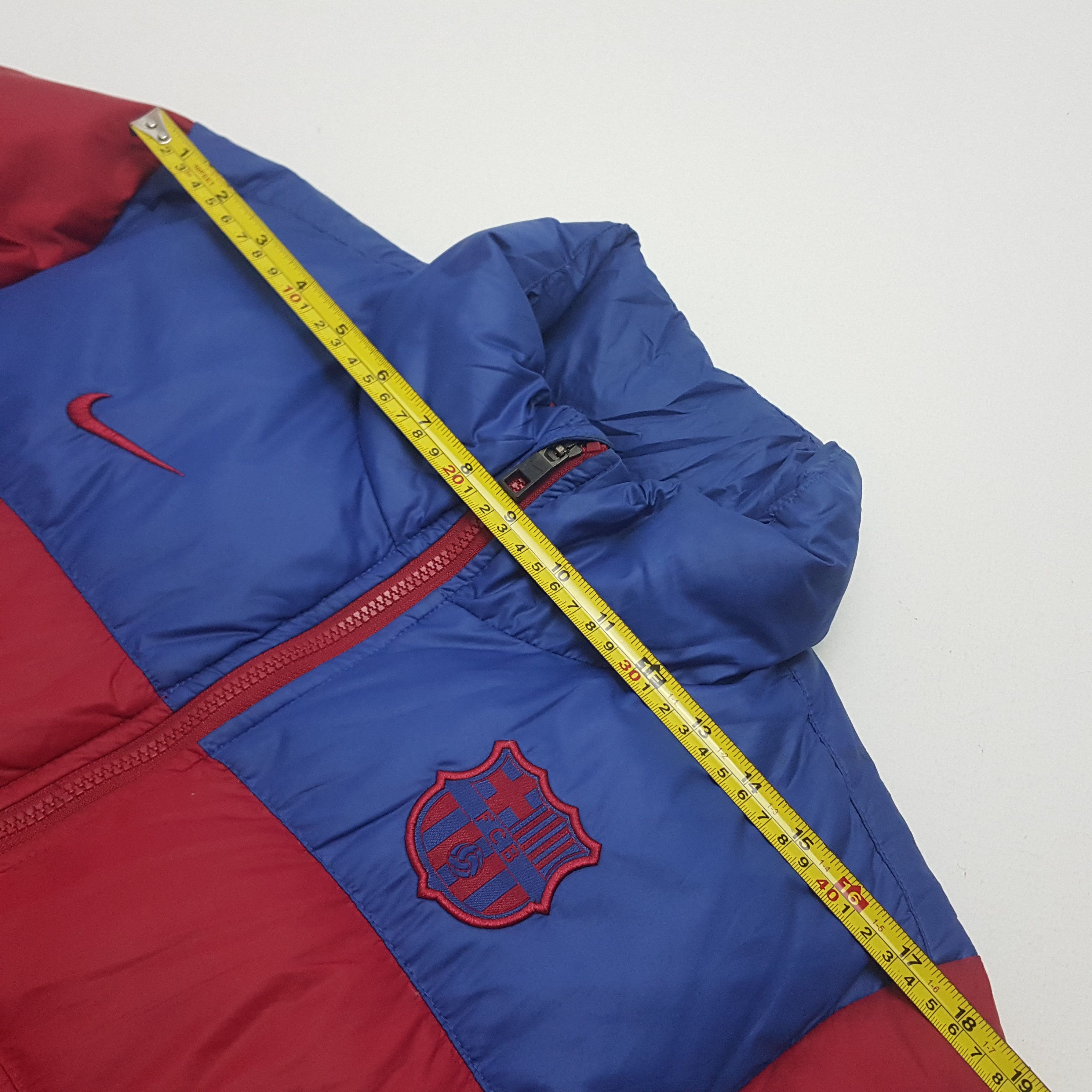 Nike × Vintage Vintage Nike F.C Barcelona Puffer Jacket Size US M / EU 48-50 / 2 - 11 Thumbnail