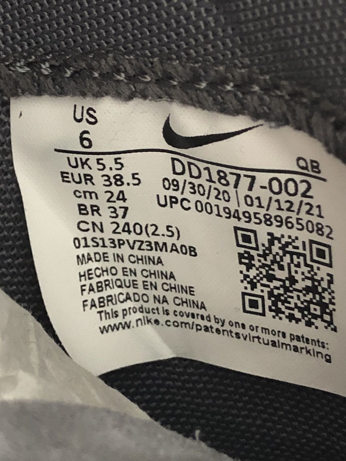 Nike × Sacai Nike x Sacai Blazer Low Iron Grey Size US 6 / EU 39 - 7 Thumbnail