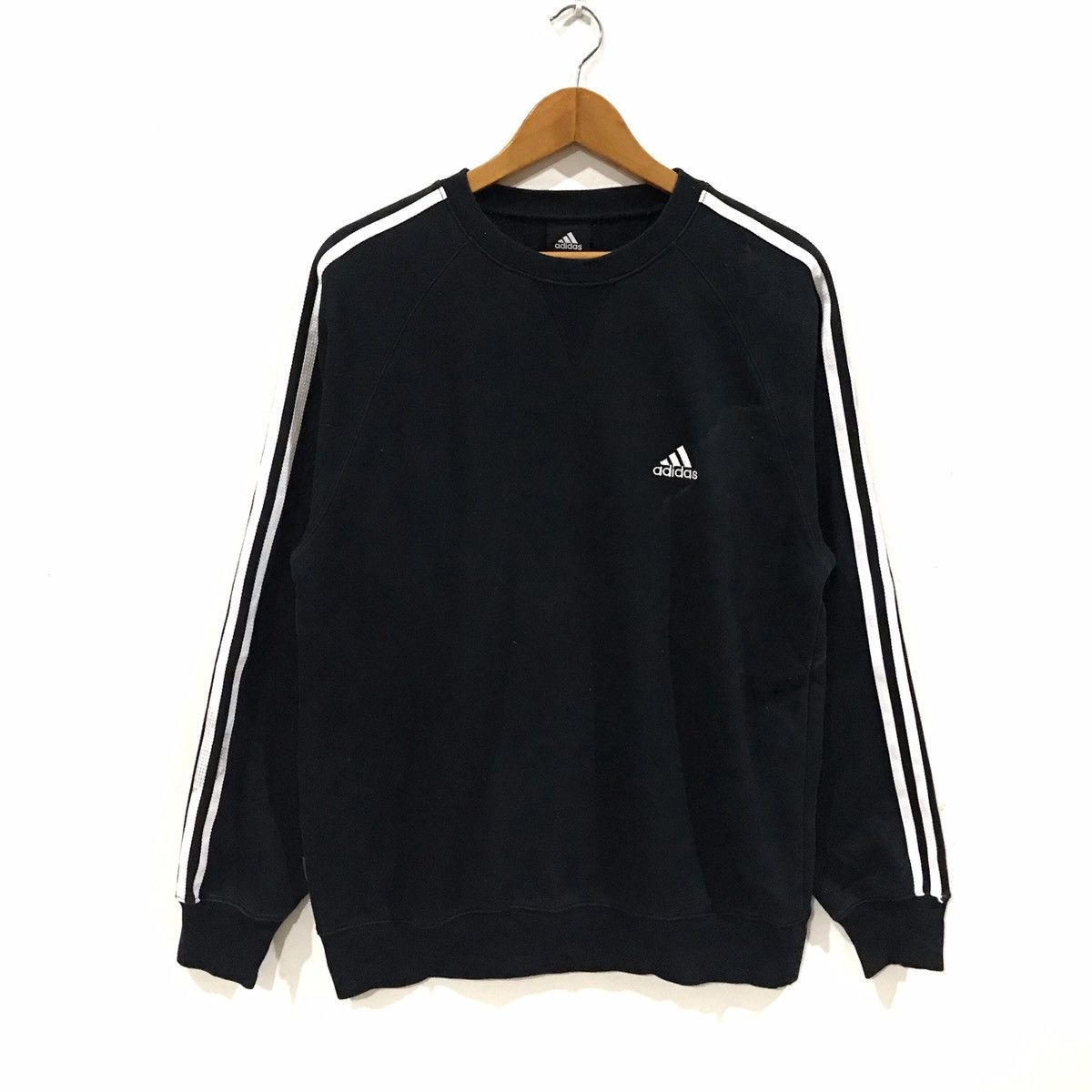 Adidas vintage adidas three stripe jumper pullover sweatshirt Size US M / EU 48-50 / 2 - 1 Thumbnail