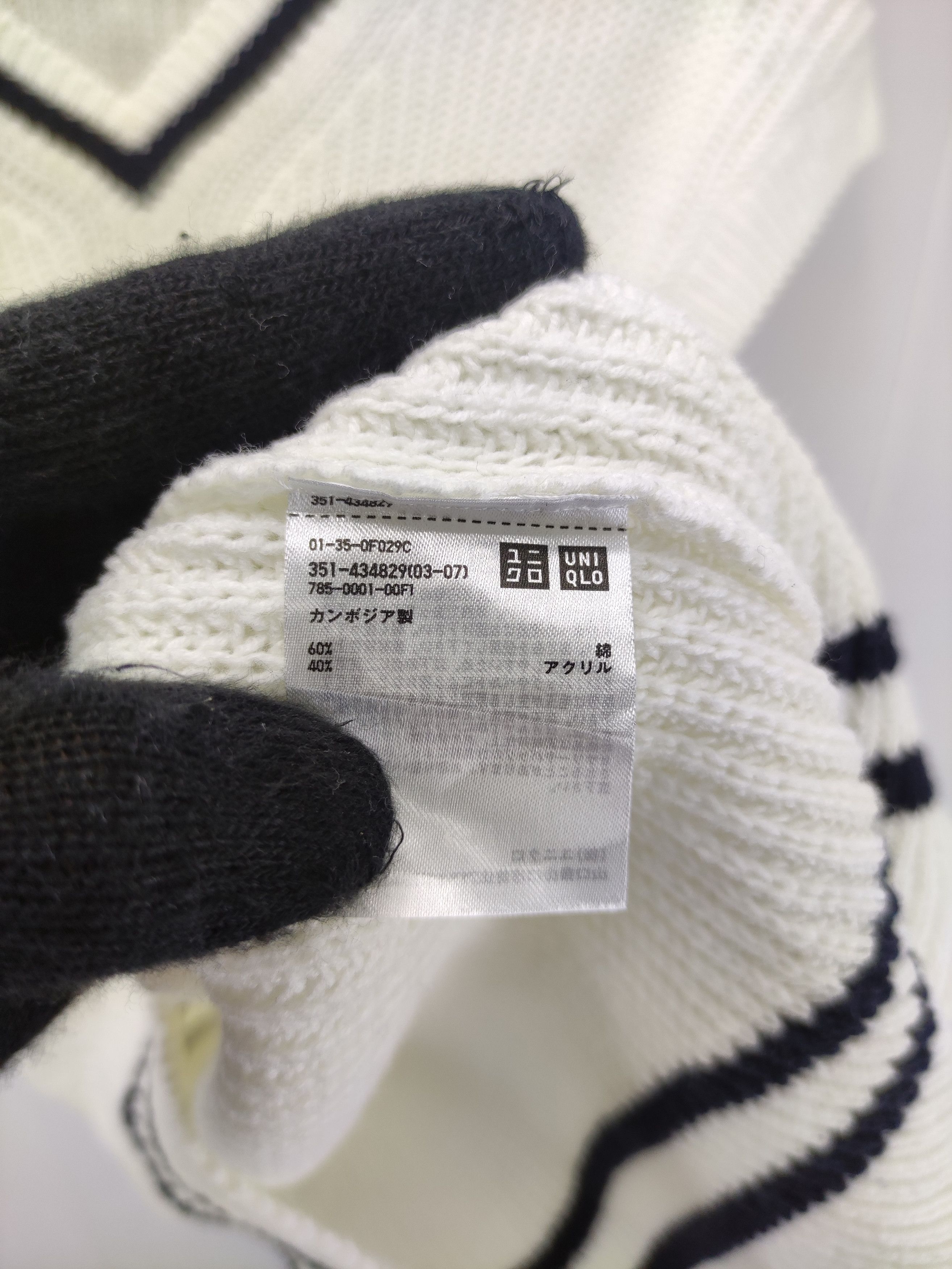 Uniqlo Vintage Uniqlo knit Vest Size US M / EU 48-50 / 2 - 4 Thumbnail