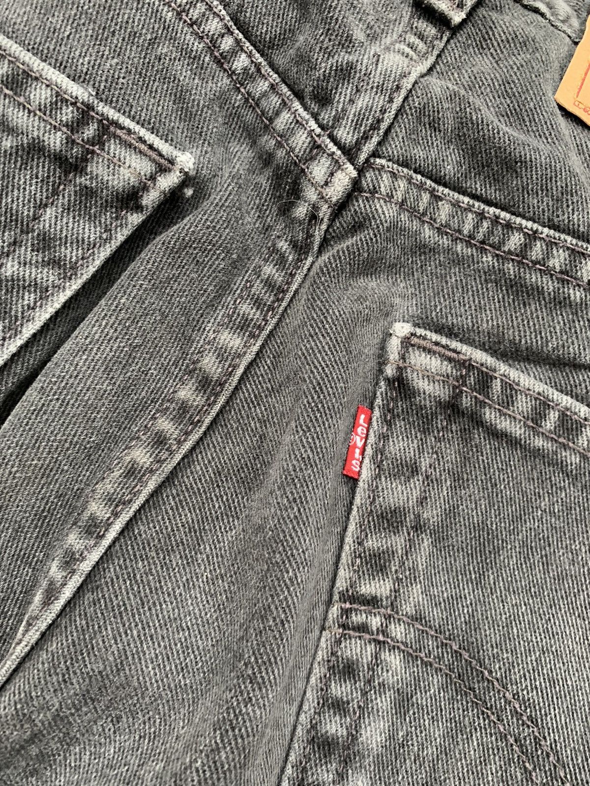 Levi's Vintage Clothing Vintage Levis 560 Distressed Denim Size US 31 - 8 Thumbnail