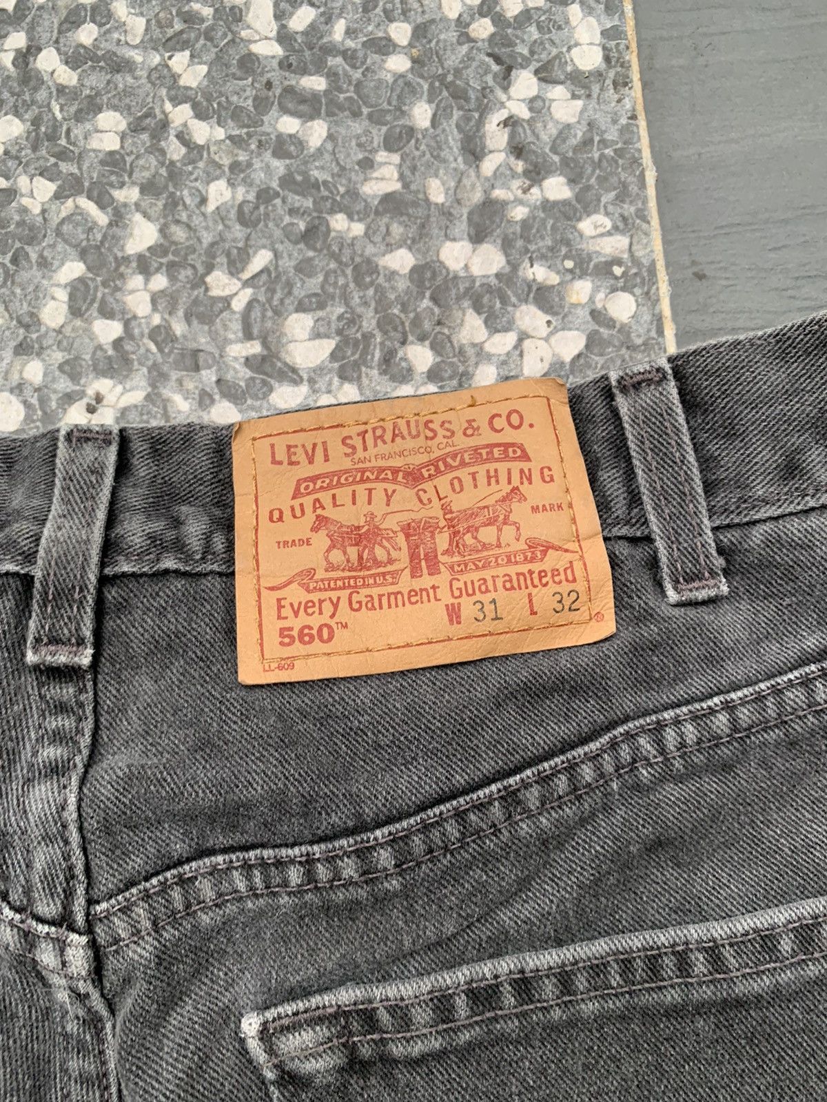 Levi's Vintage Clothing Vintage Levis 560 Distressed Denim Size US 31 - 9 Thumbnail