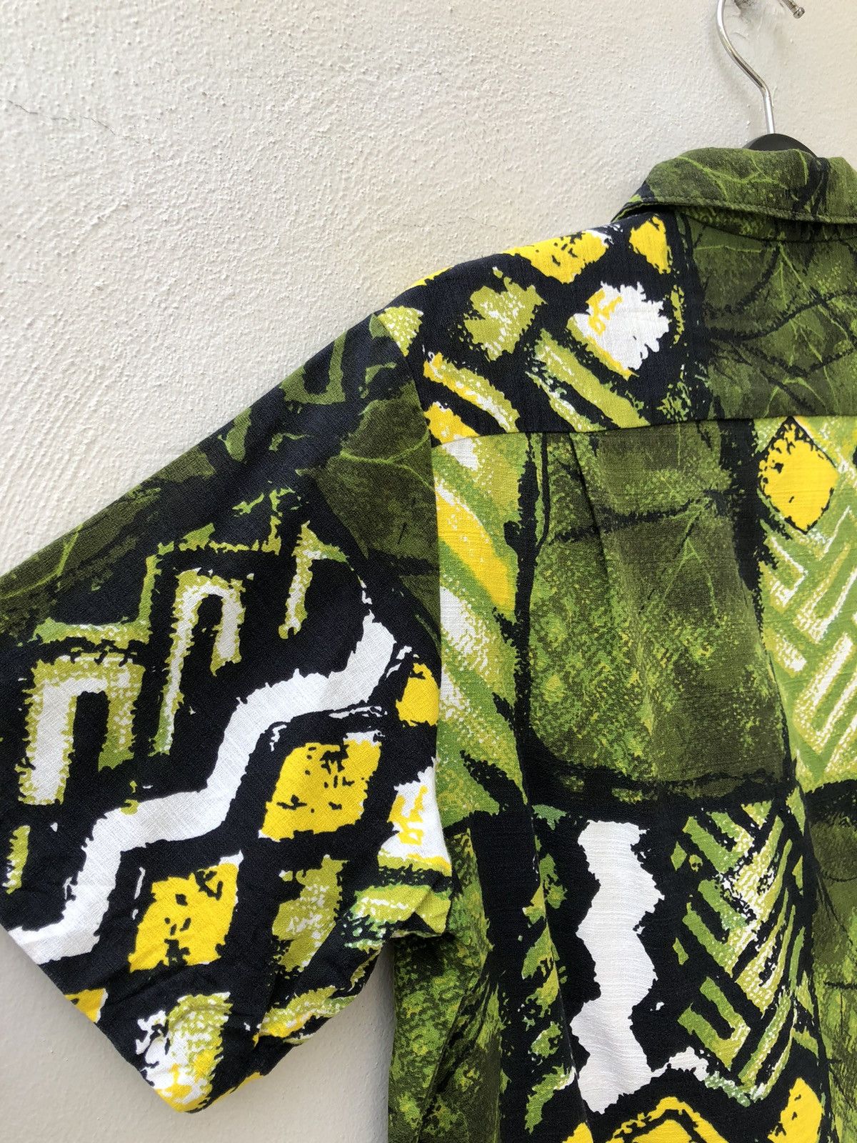 Other 60s Hawaiian Shirt Island Casuals Bowling Style Psychedelic Size US M / EU 48-50 / 2 - 9 Thumbnail