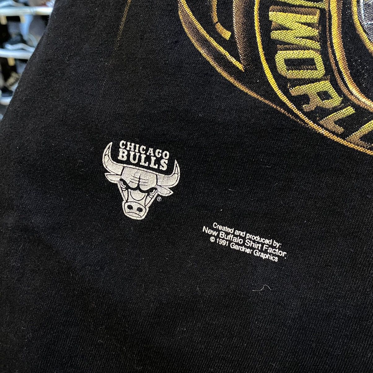 NBA × Vintage ‘90s Vintage NBA Bulls Championship Rings Faded Tee Size US L / EU 52-54 / 3 - 6 Thumbnail