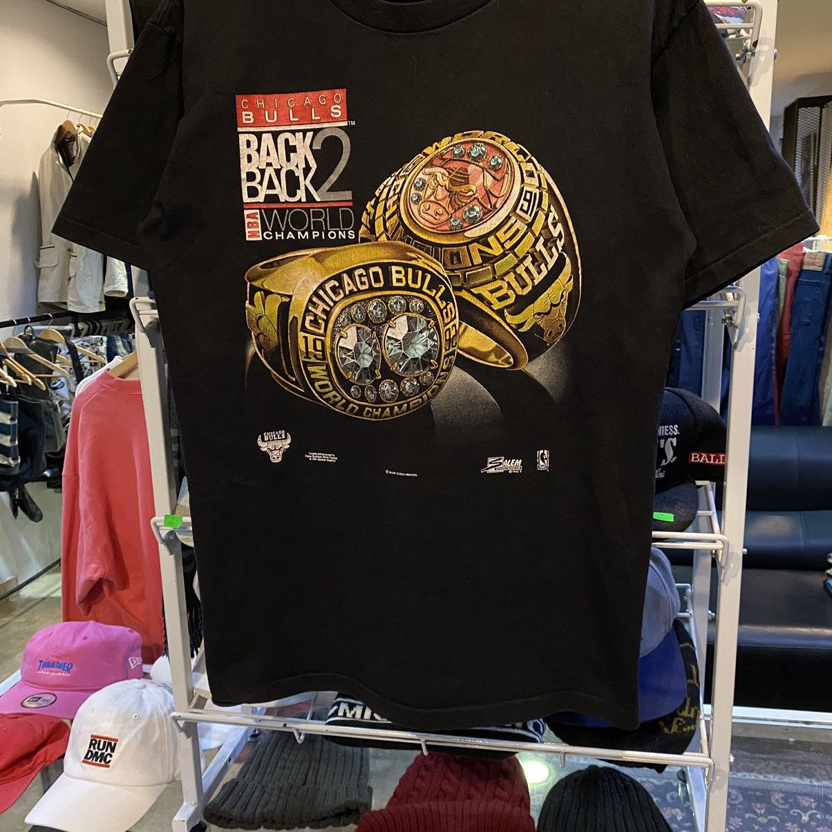 NBA × Vintage ‘90s Vintage NBA Bulls Championship Rings Faded Tee Size US L / EU 52-54 / 3 - 4 Thumbnail