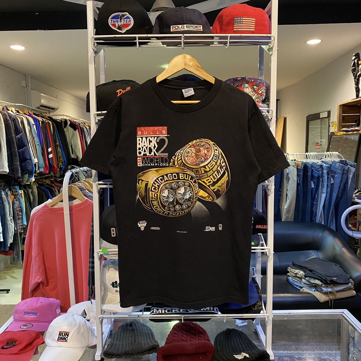NBA × Vintage ‘90s Vintage NBA Bulls Championship Rings Faded Tee Size US L / EU 52-54 / 3 - 1 Thumbnail