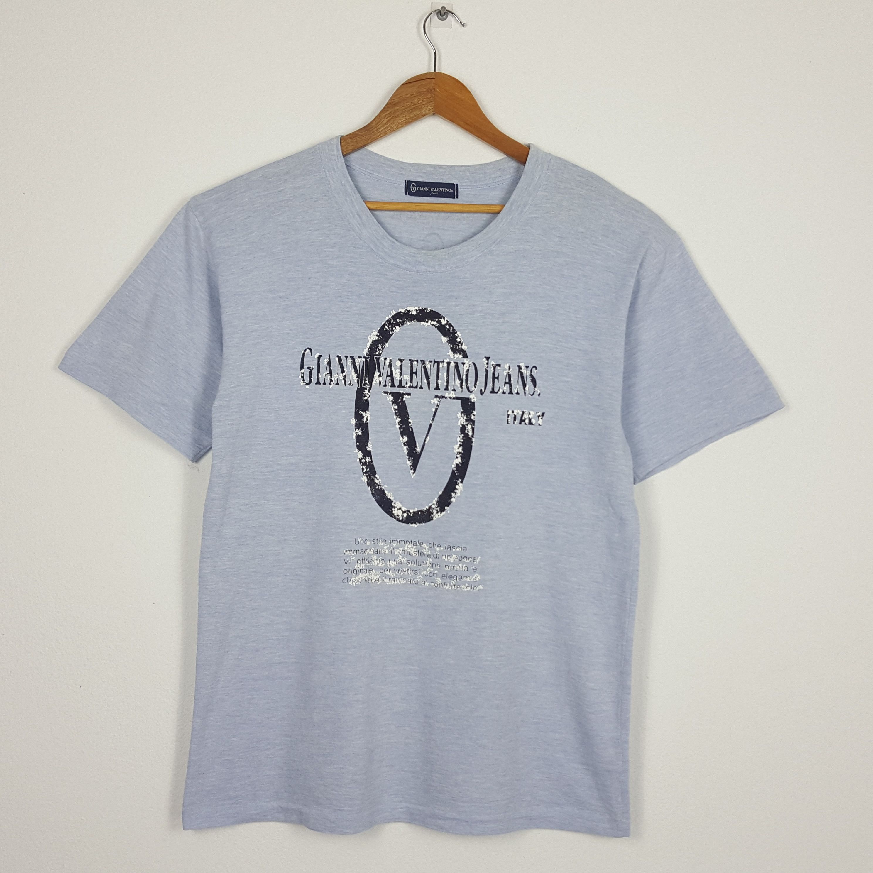 Vintage GIANNI VALENTINO JEANS spellout logo design t-shirt