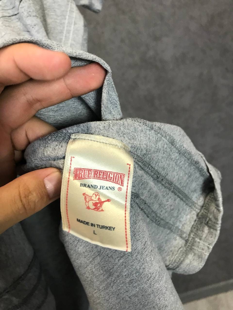 True Religion True Religion Japanese brand big center logo distressed tee Size US L / EU 52-54 / 3 - 6 Thumbnail