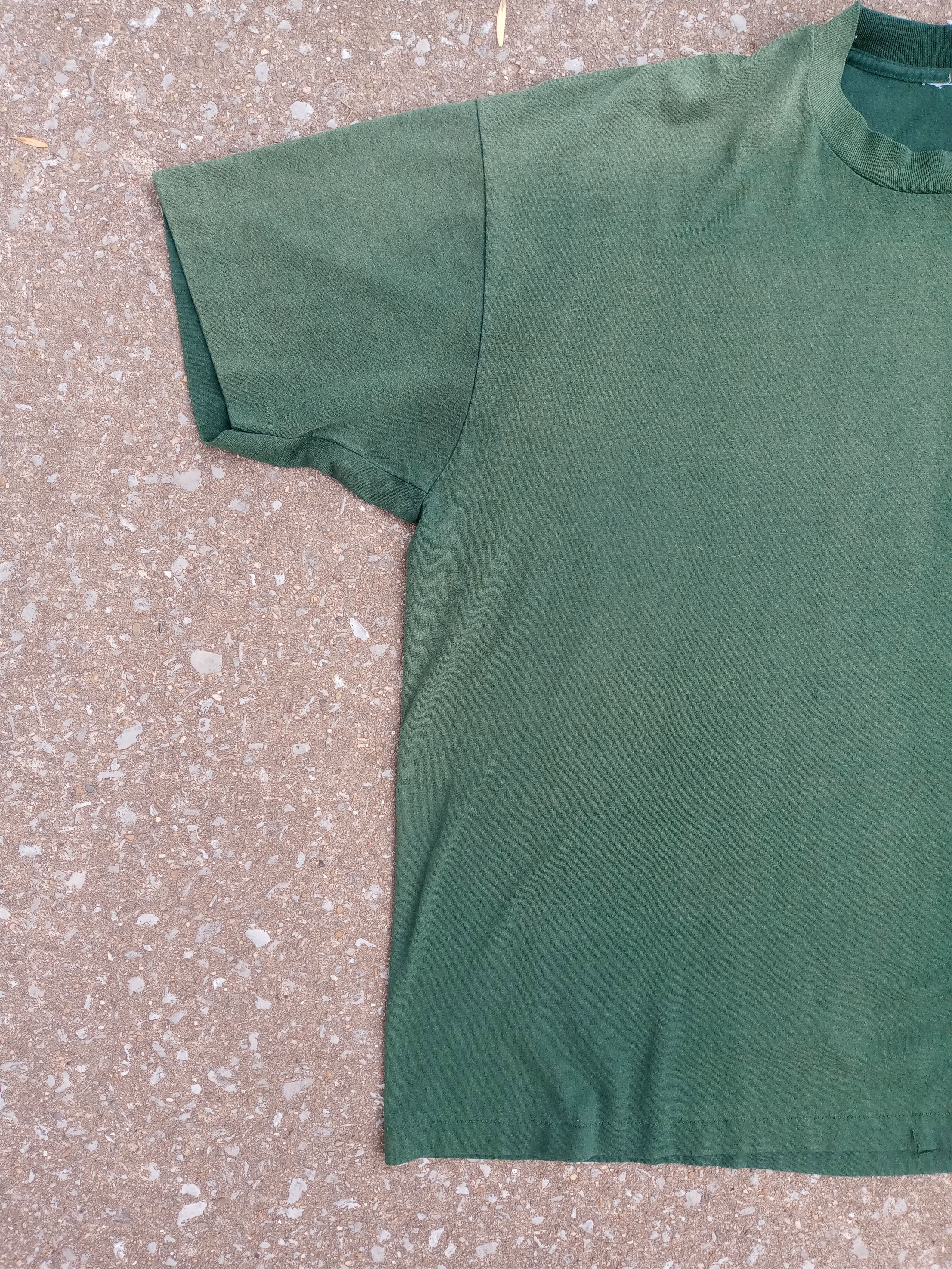 Vintage Faded Green Missing Pocket Single Stitch Gradient Vtg 90 Tee Size US XXL / EU 58 / 5 - 2 Thumbnail