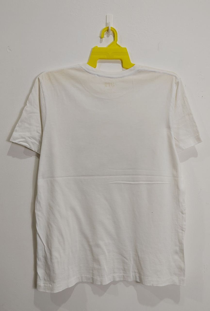 Designer × Kaws × Original Fake Kaws x Uniqlo Collaboration Flayed Tee Size US L / EU 52-54 / 3 - 3 Thumbnail
