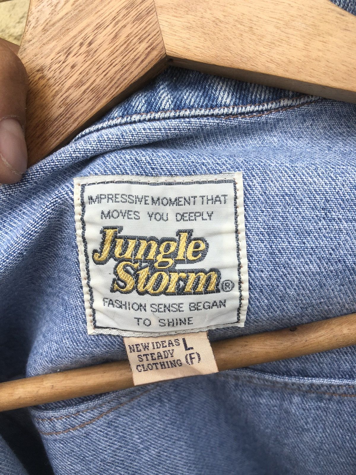 Japanese Brand × Vintage Last Drop🔥Rare‼️Vtg Jungle Storm Light Wash Blue Denim Jacket Size US L / EU 52-54 / 3 - 12 Thumbnail
