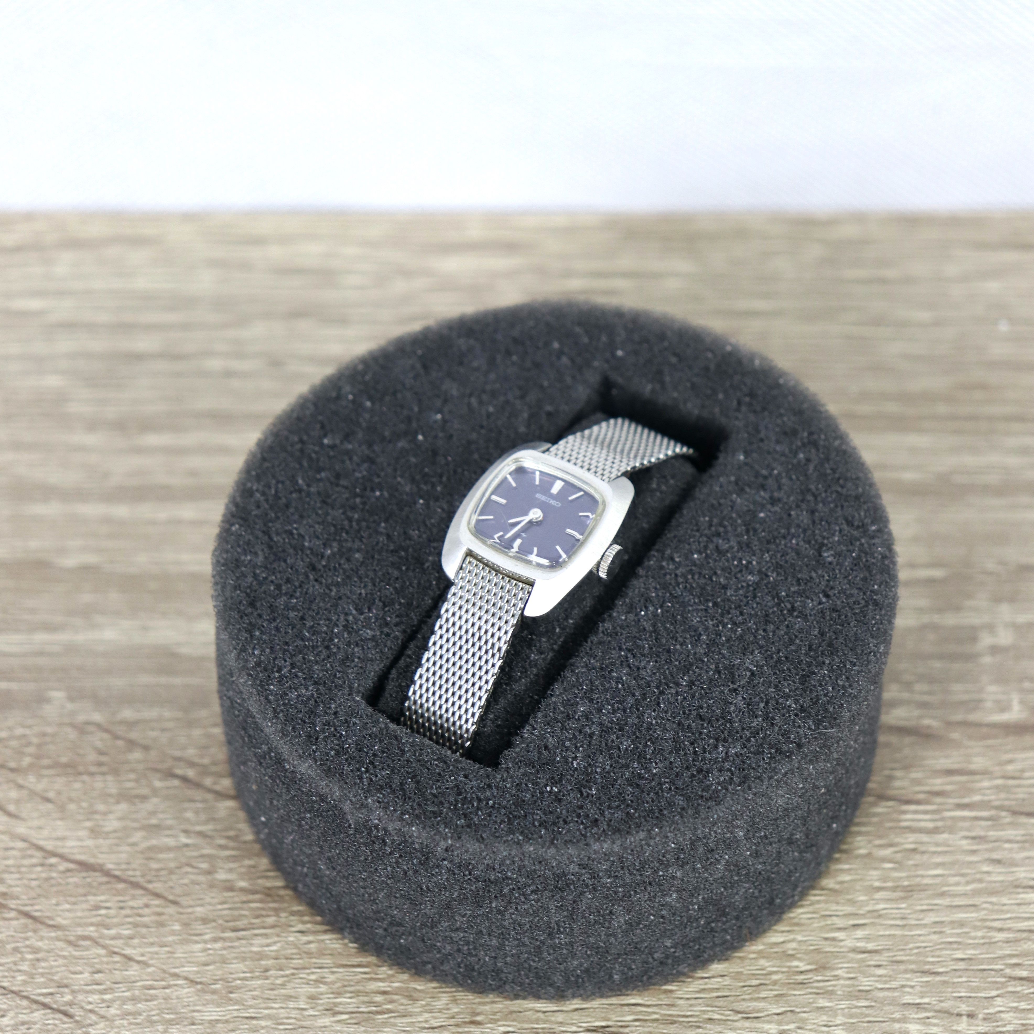 Seiko Seiko vintage slim small watches Size ONE SIZE - 4 Thumbnail