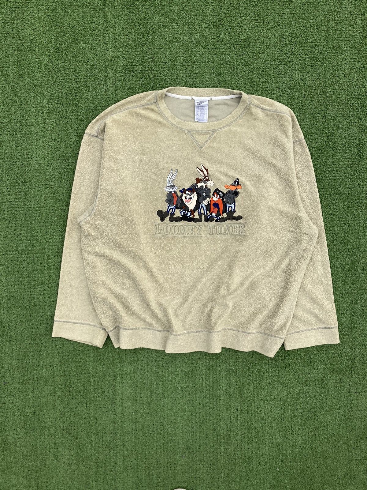 Vintage Looney Tunes Warner Bros Fleece Sweatshirt from 00s