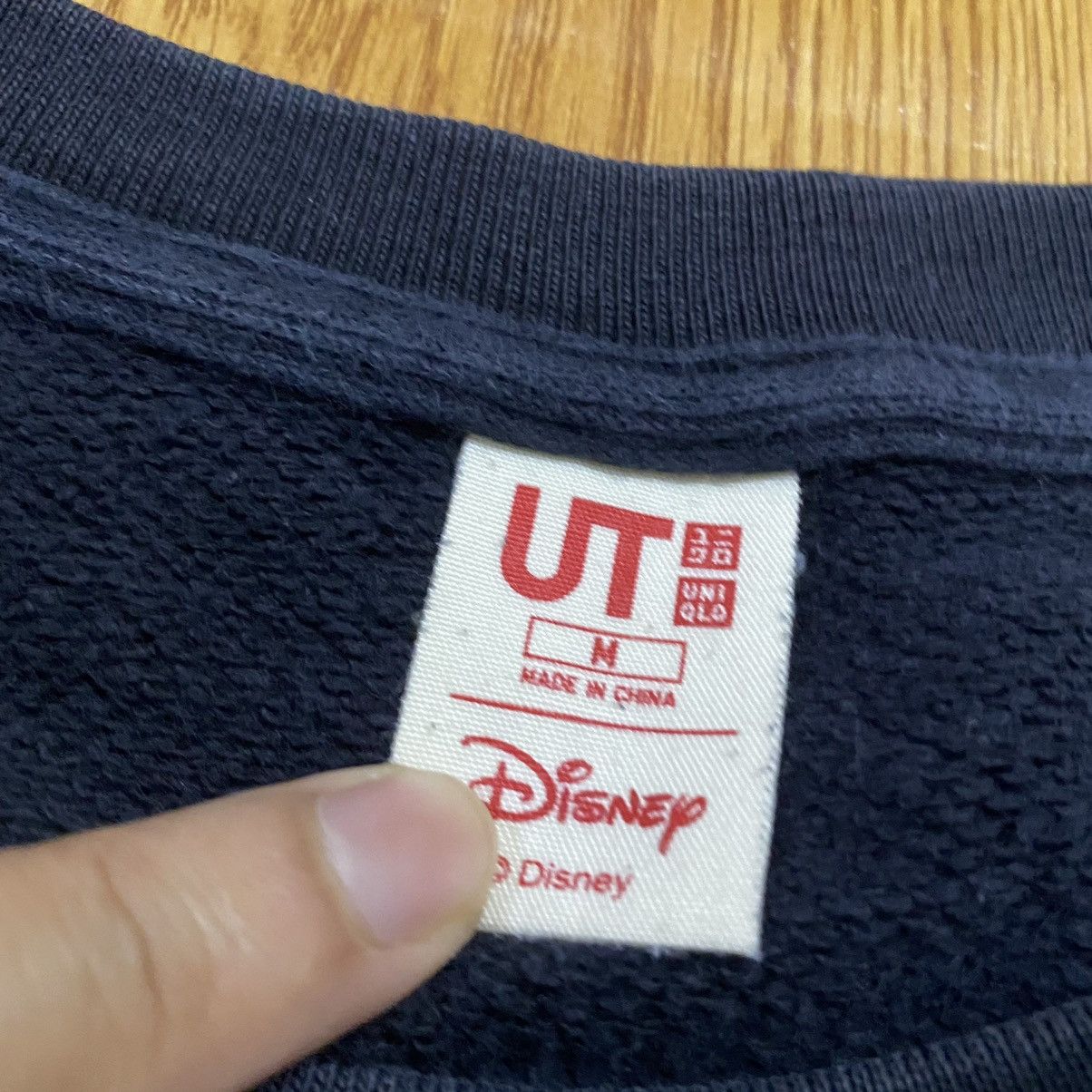 Disney × Uniqlo Uniqlo X Disney Oswald Big Logo Sweatshirt Size US M / EU 48-50 / 2 - 6 Thumbnail
