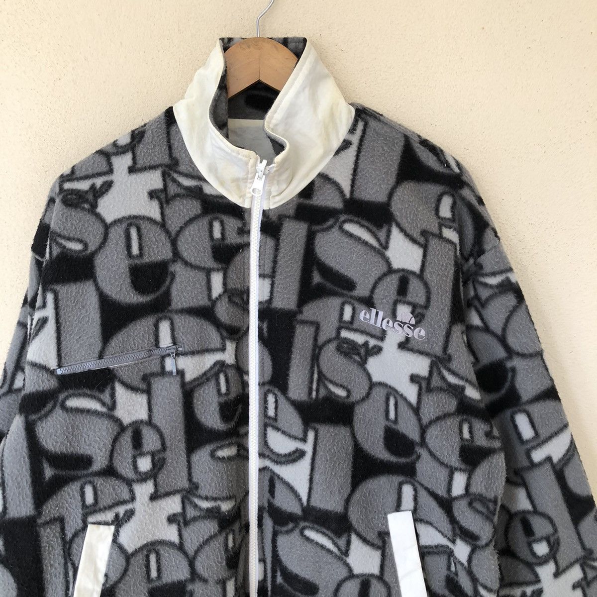 Ellesse REVERSIBLE JACKET ELLESSE OVERPRINT Size US M / EU 48-50 / 2 - 3 Thumbnail