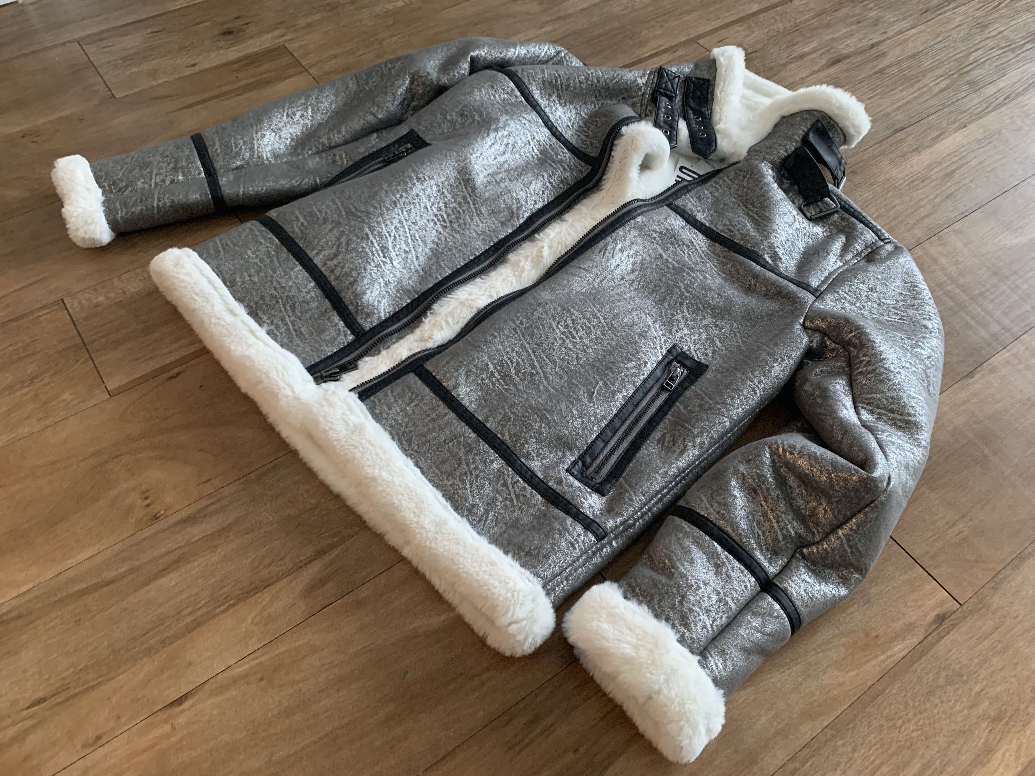 Urban Outfitters Urban Outfitters Faux Shearling Silver Bomber Jacket Coat Size US M / EU 48-50 / 2 - 4 Thumbnail
