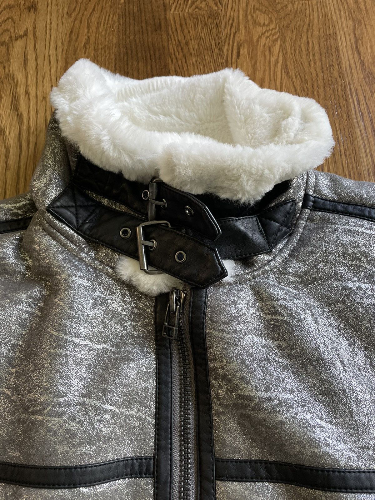 Urban Outfitters Urban Outfitters Faux Shearling Silver Bomber Jacket Coat Size US M / EU 48-50 / 2 - 9 Thumbnail