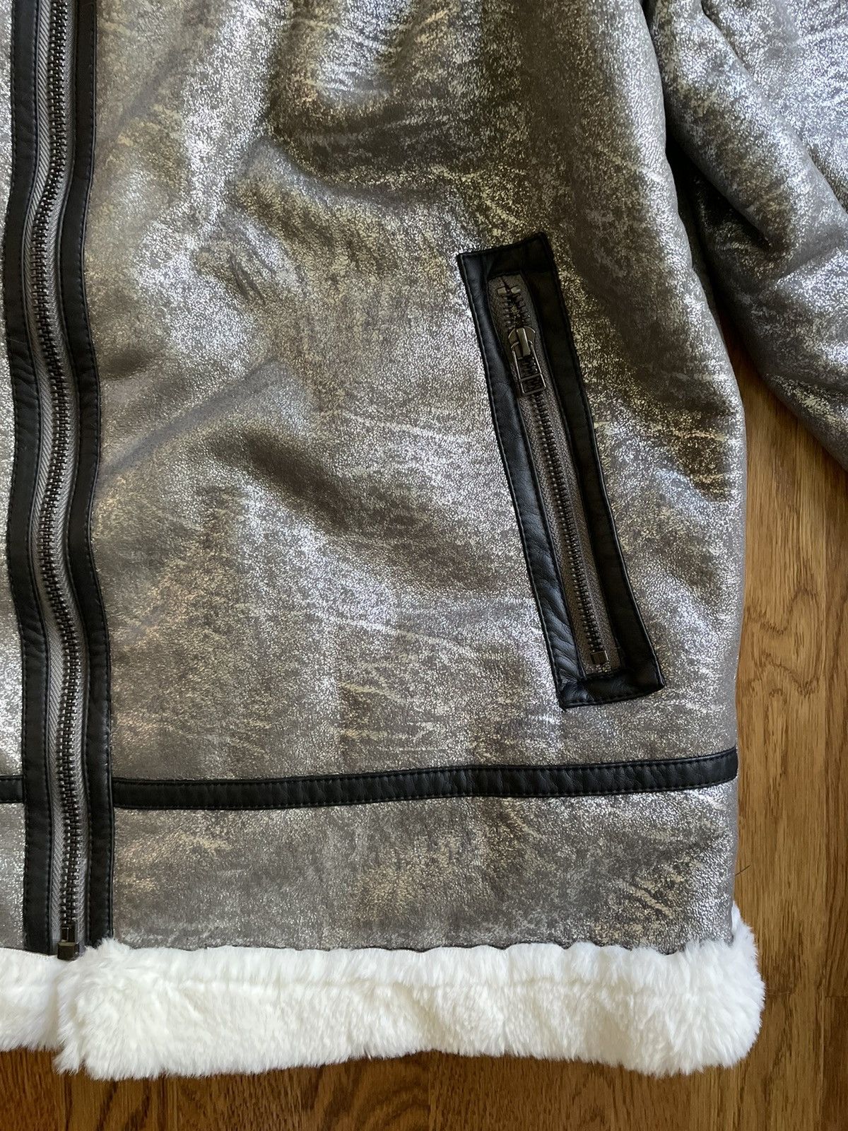 Urban Outfitters Urban Outfitters Faux Shearling Silver Bomber Jacket Coat Size US M / EU 48-50 / 2 - 8 Thumbnail