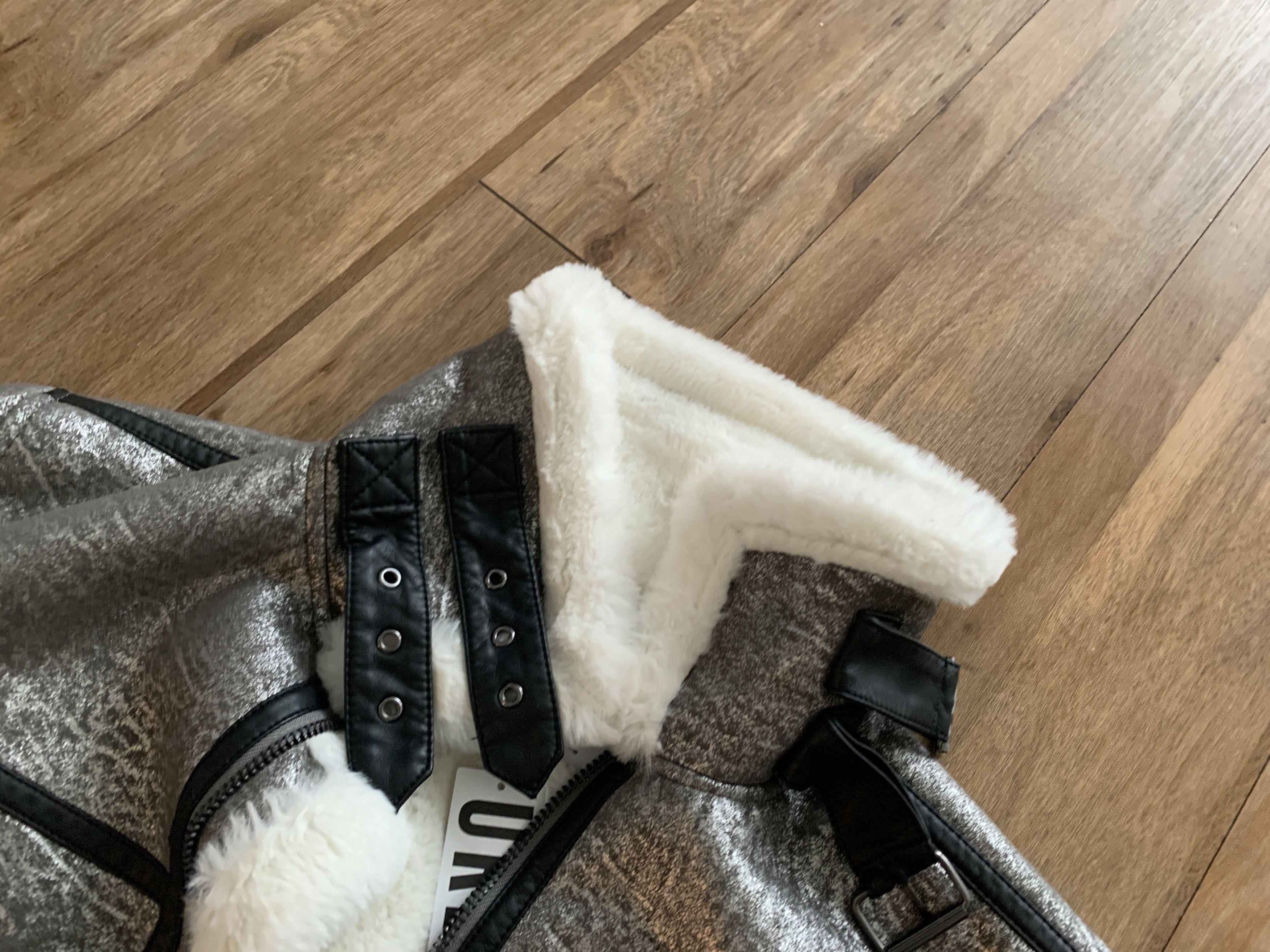 Urban Outfitters Urban Outfitters Faux Shearling Silver Bomber Jacket Coat Size US M / EU 48-50 / 2 - 10 Thumbnail