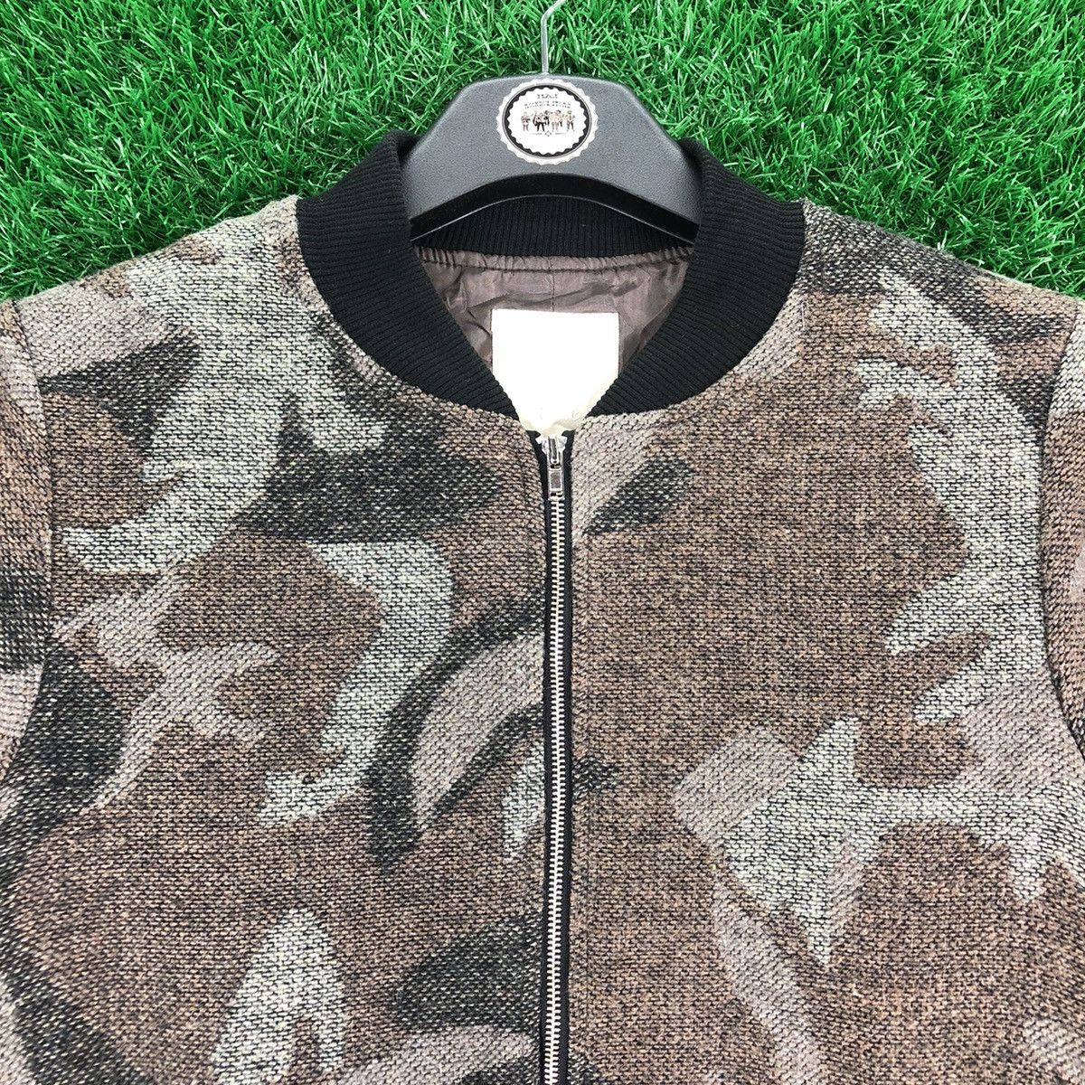 Japanese Brand Vintagw Bomber Jacket Camo by L'armoire de Luxe Size US XS / EU 42 / 0 - 7 Thumbnail