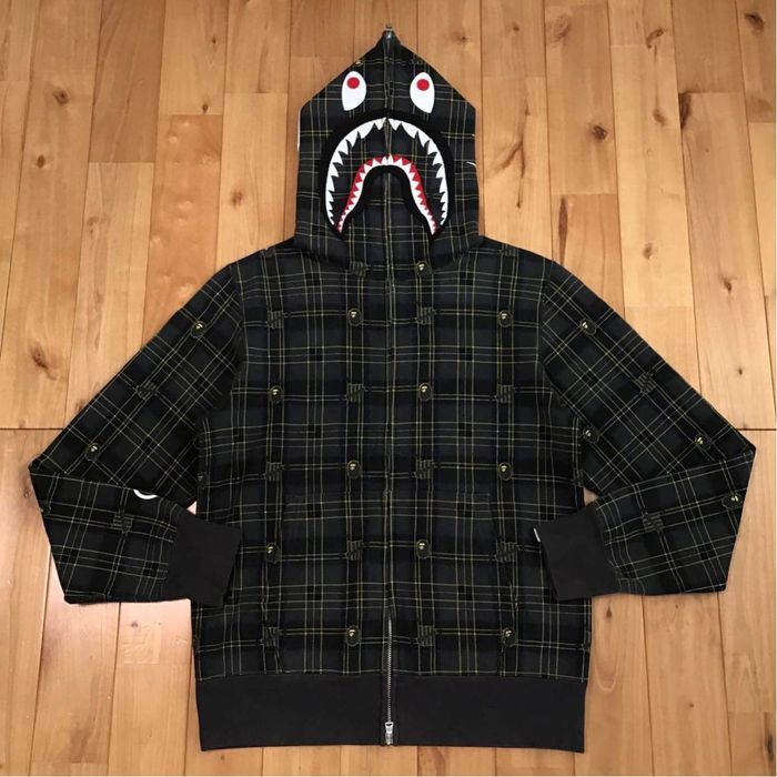 Bape BAPE × undefeated check shark full zip hoodie a bathing ape