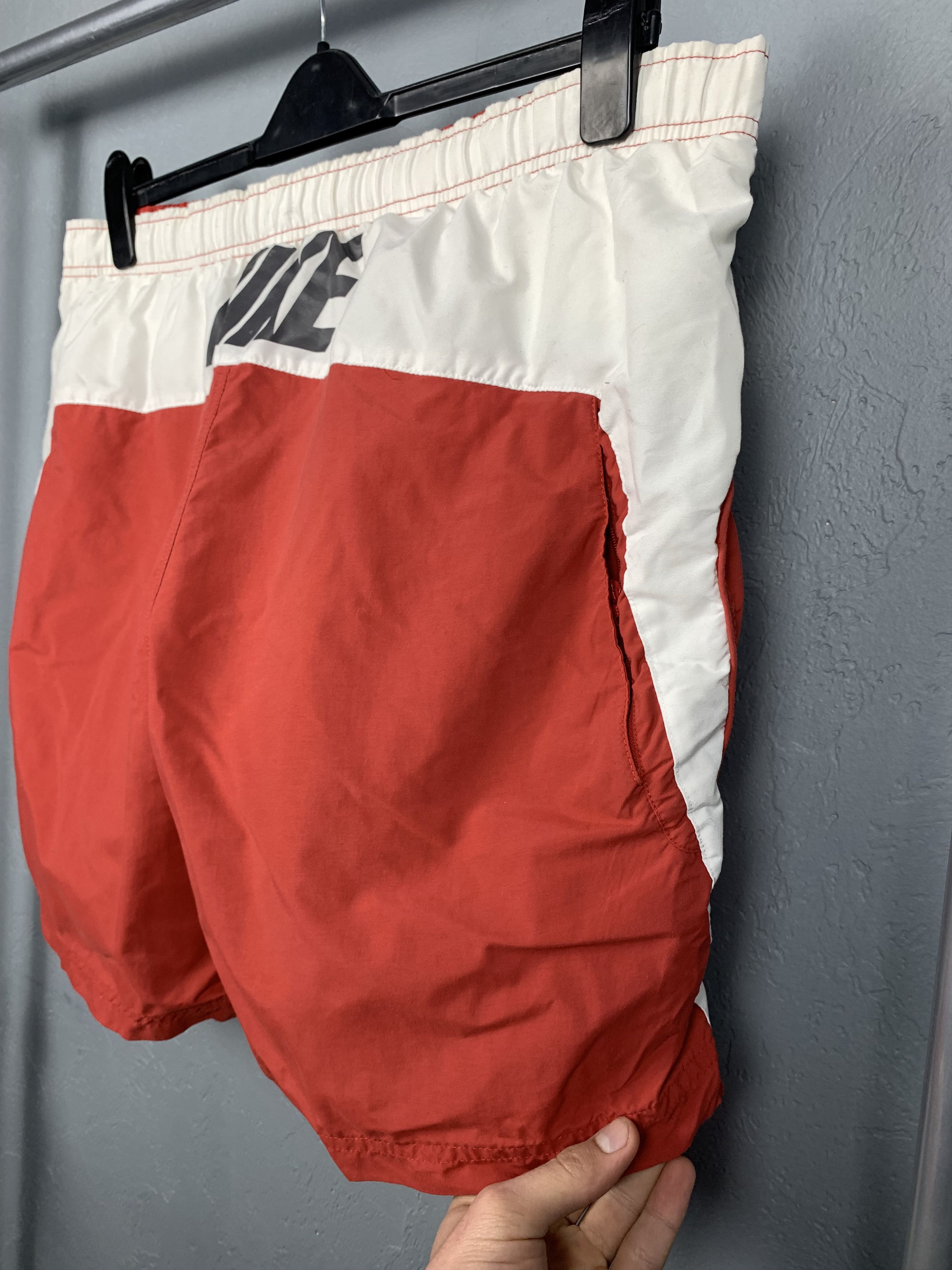Nike × Vintage Vintage Nike Mens Nylon Shorts Y2K Size US 36 / EU 52 - 2 Thumbnail