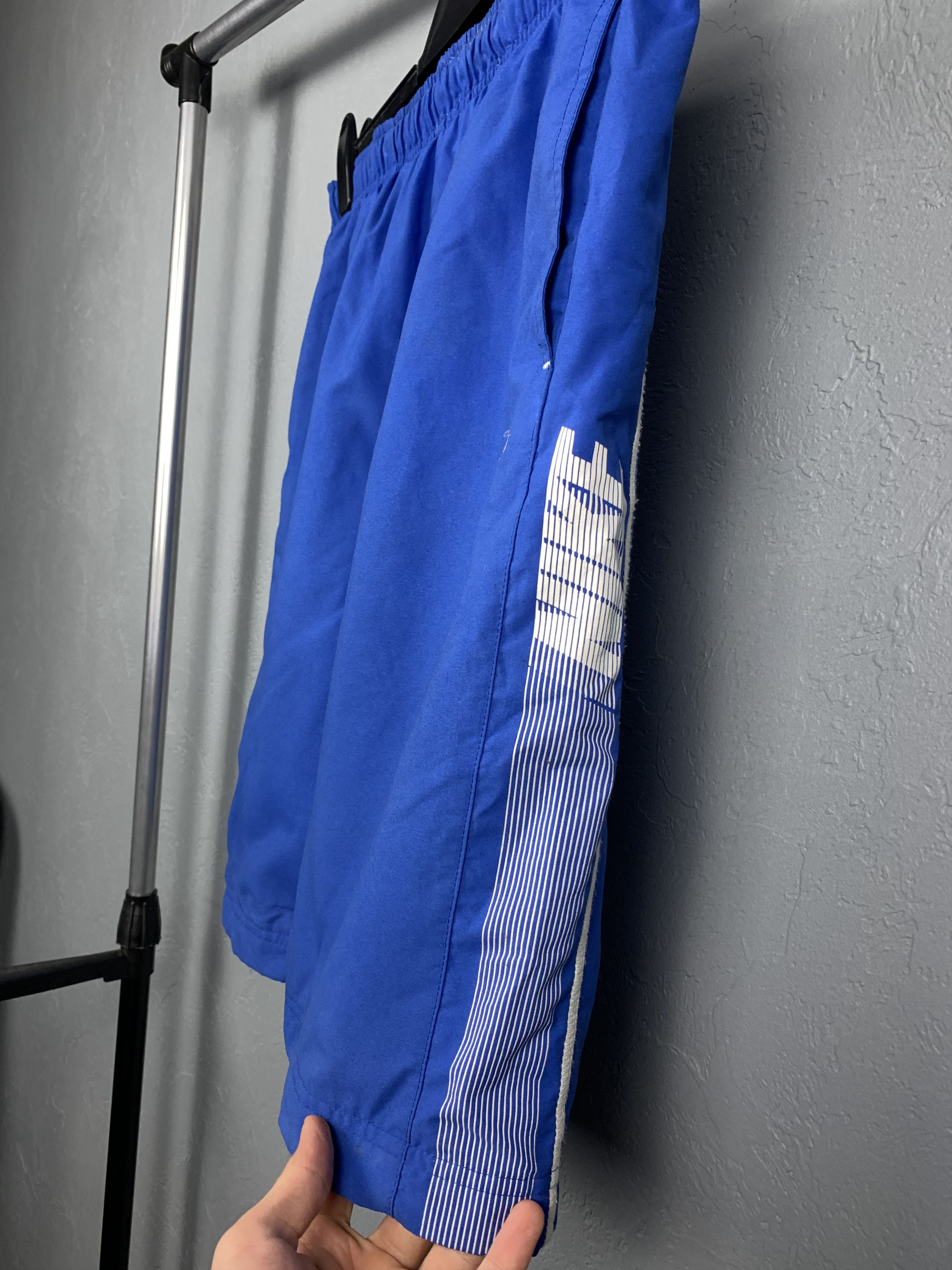 Nike × Vintage Vintage Nike Mens Nylon Shorts Y2K Size US 34 / EU 50 - 2 Thumbnail