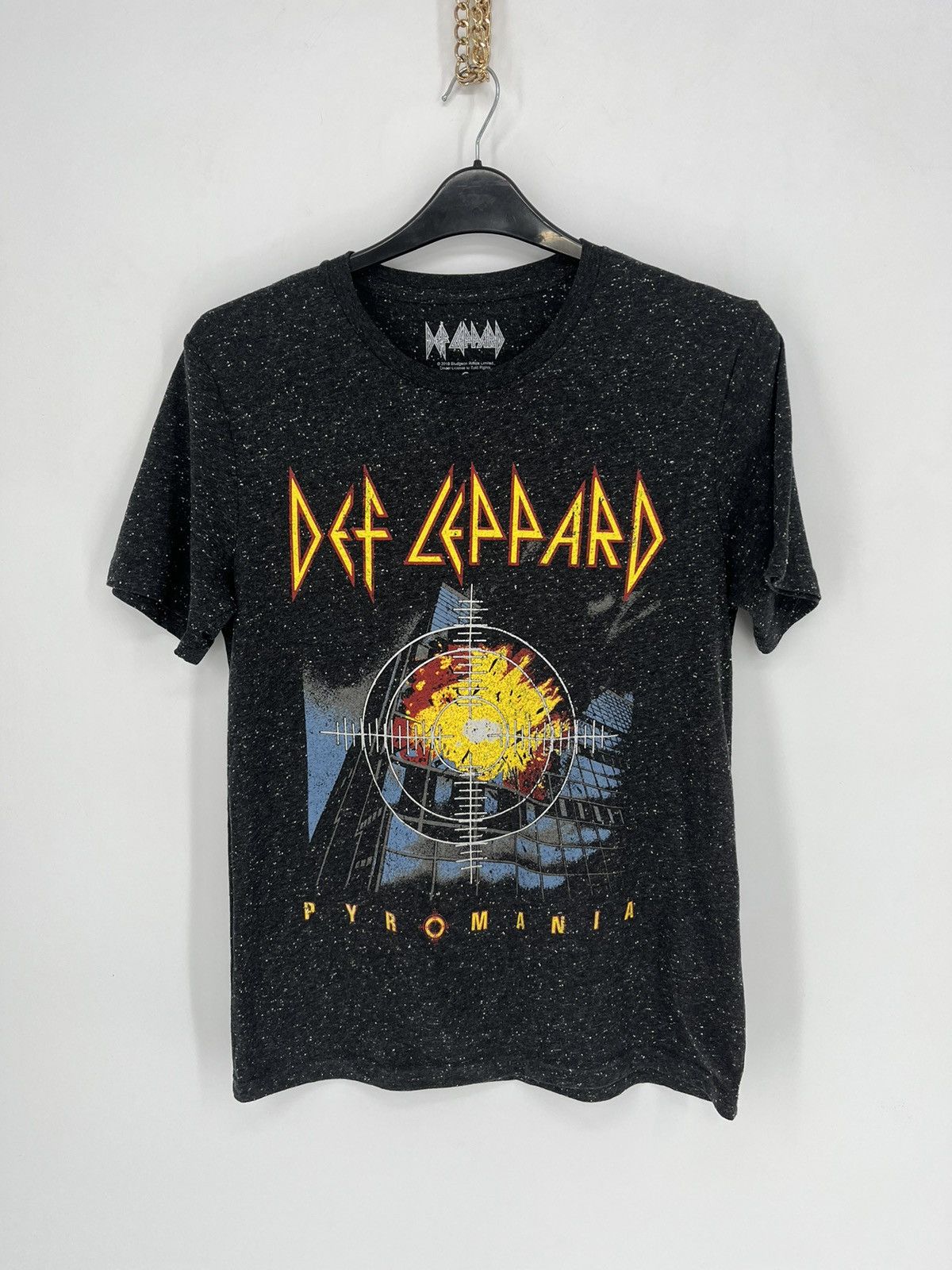 Band Tees × Def Leppard Vintage Y2K Def Leppard Pryromania Band Tee Size S Size US S / EU 44-46 / 1 - 1 Thumbnail