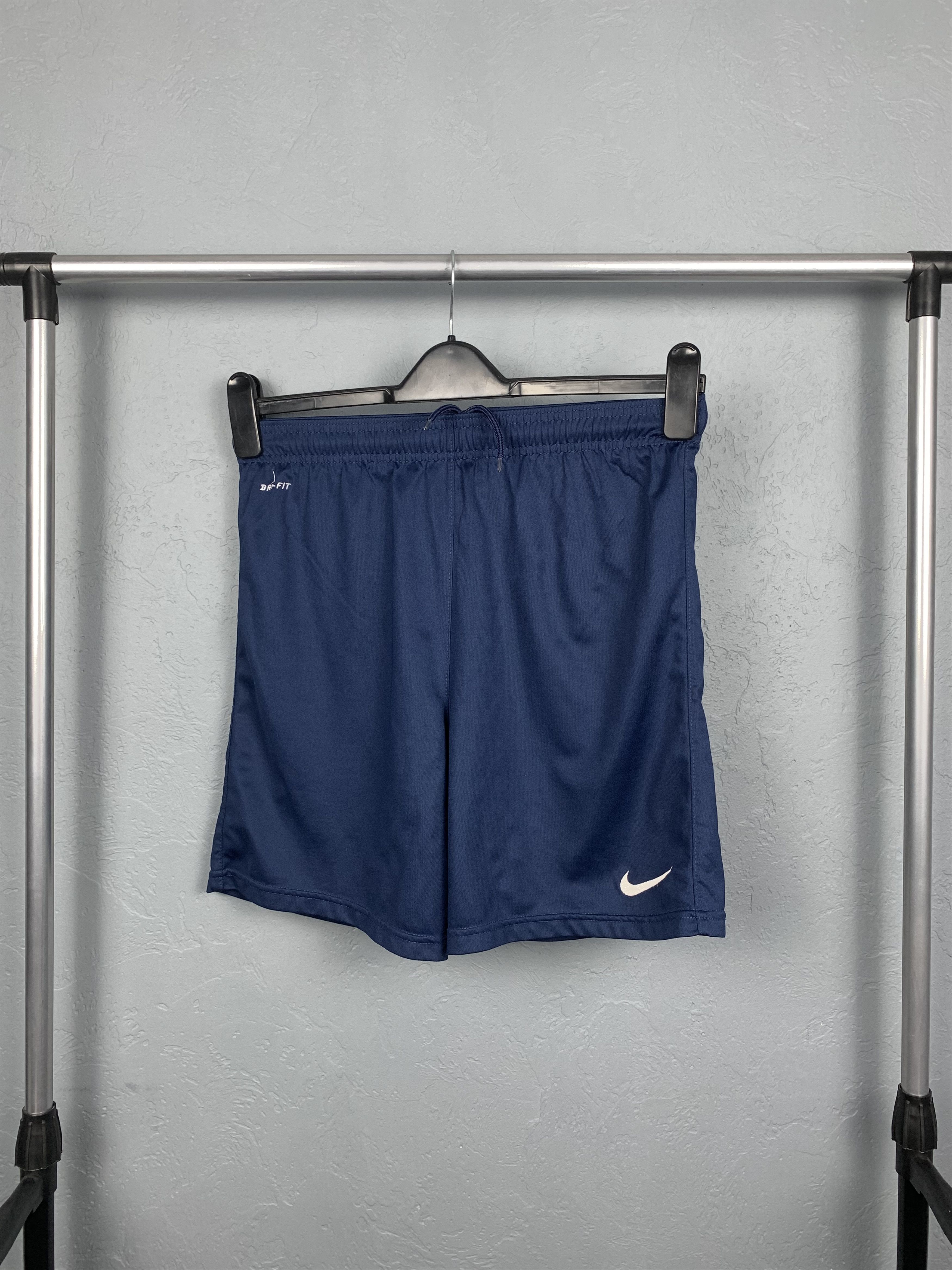 Nike × Vintage Vintage Nike Mens Shorts Dri Fit Y2K Size US 30 / EU 46 - 1 Thumbnail