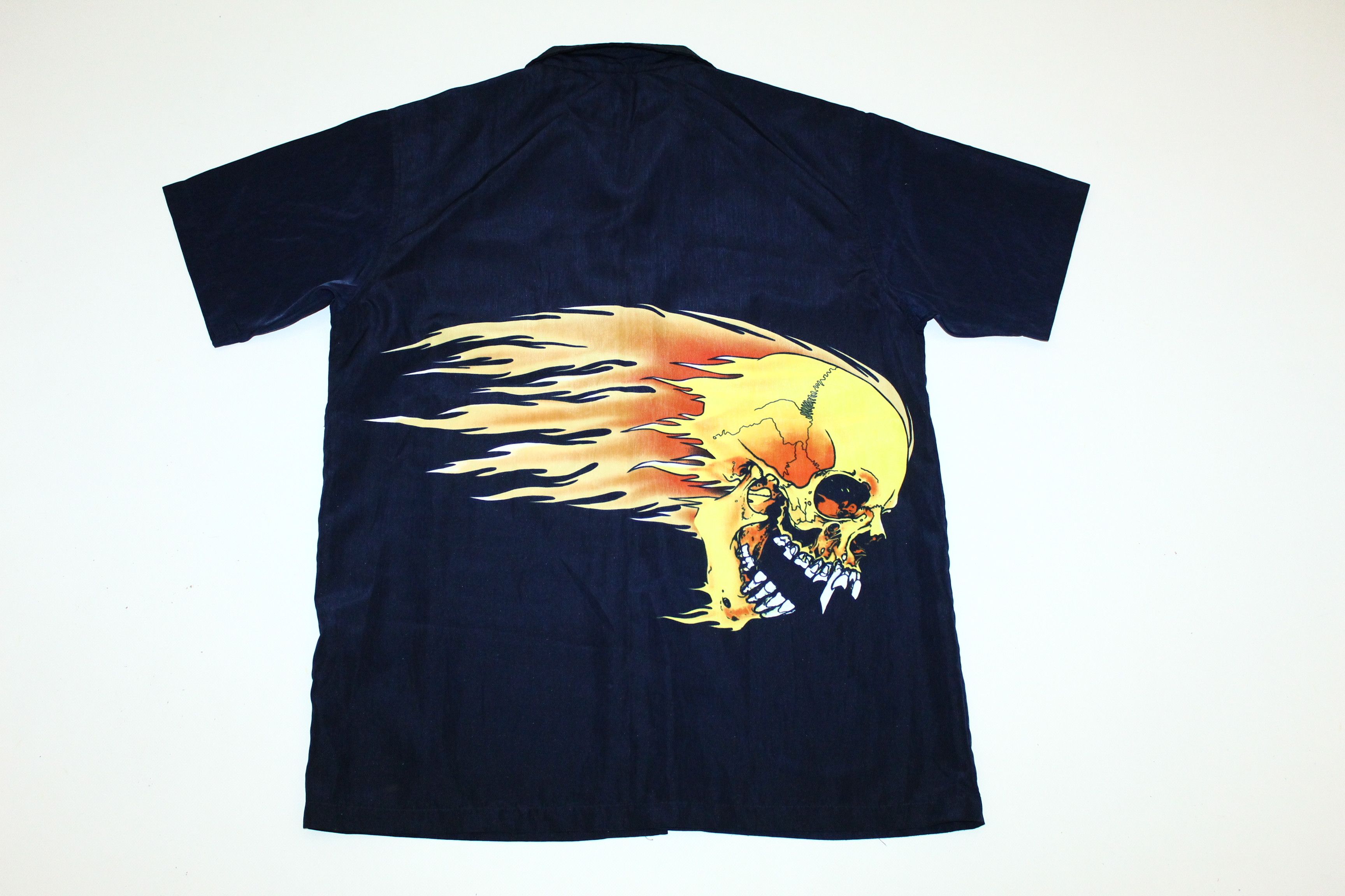 Metallica 💥 RARE 💥 90s Dnon Jeans Skull Flame All Over Print Shirt Size US M / EU 48-50 / 2 - 7 Thumbnail