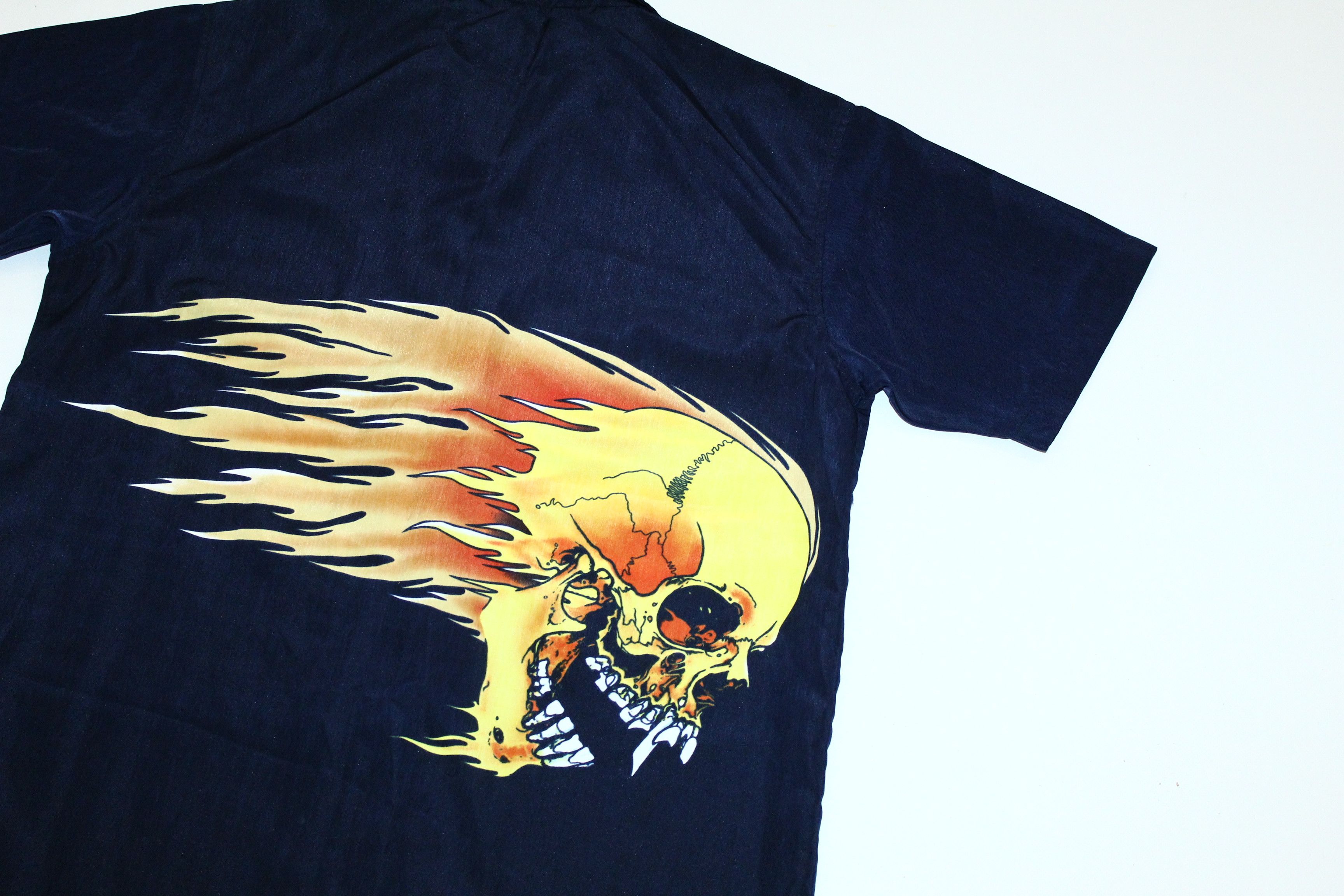Metallica 💥 RARE 💥 90s Dnon Jeans Skull Flame All Over Print Shirt Size US M / EU 48-50 / 2 - 9 Thumbnail