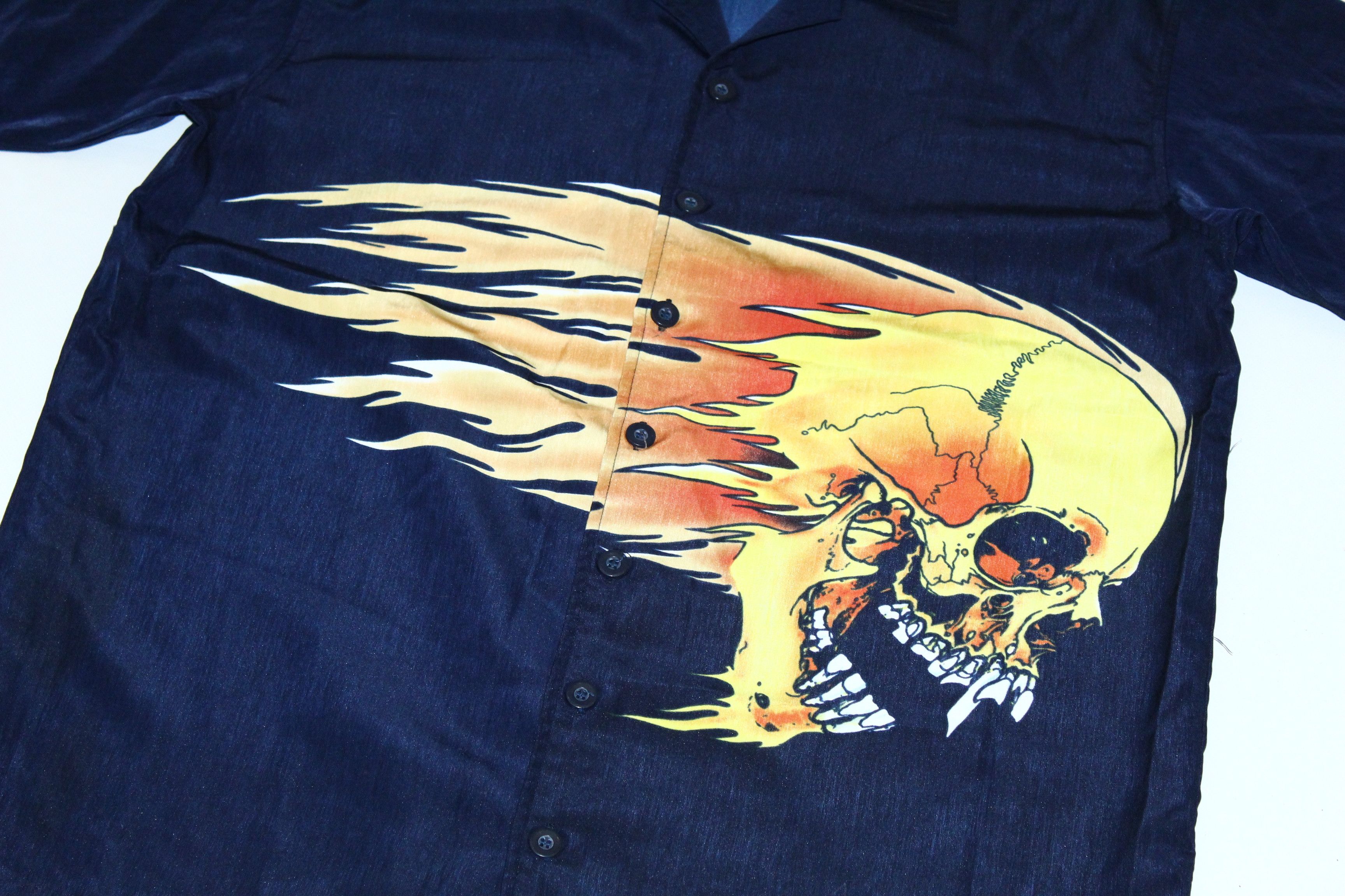 Metallica 💥 RARE 💥 90s Dnon Jeans Skull Flame All Over Print Shirt Size US M / EU 48-50 / 2 - 4 Thumbnail