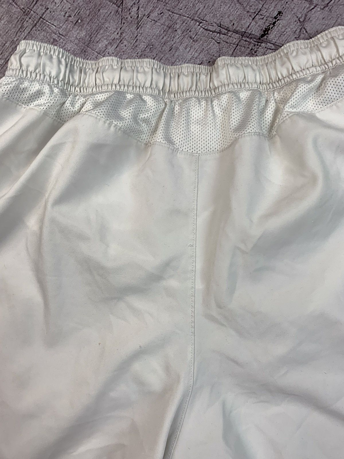 Nike Nike Dri Fit England Vintage Y2K Shorts Size US 34 / EU 50 - 5 Thumbnail