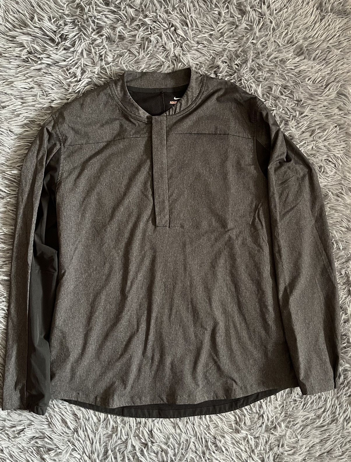 Nike Nike gorpcore style minimalist shell overshirt jacket Size US L / EU 52-54 / 3 - 1 Thumbnail