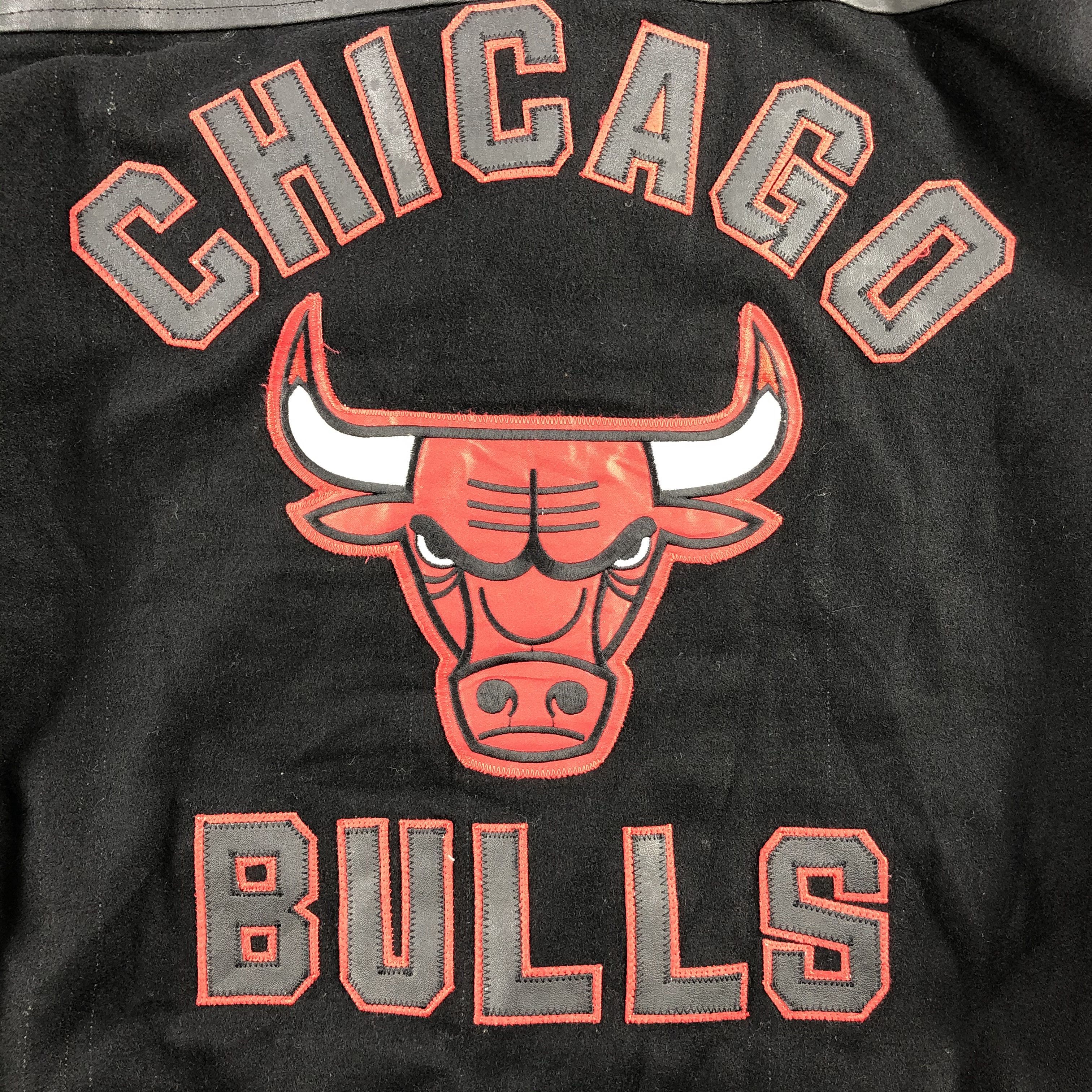 Vintage Vintage Chichago Bulls Wool Varsity Jacket-M203 Size US XL / EU 56 / 4 - 6 Thumbnail