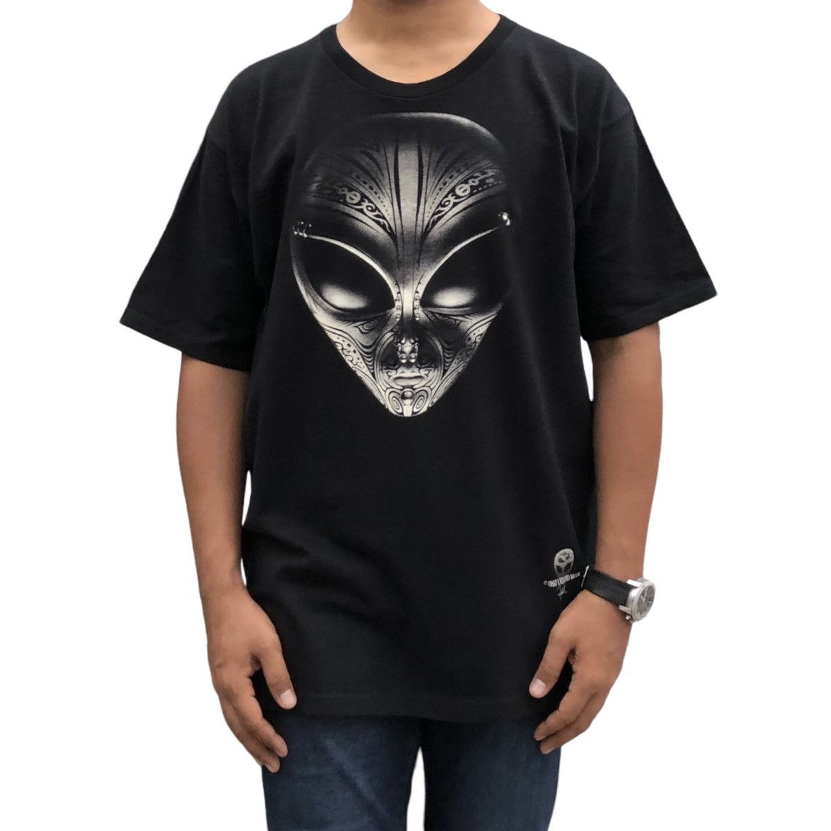 Vintage Vintage 1997 Liquid Blue Tribal Alien Black T-Shirt Size US L / EU 52-54 / 3 - 3 Thumbnail