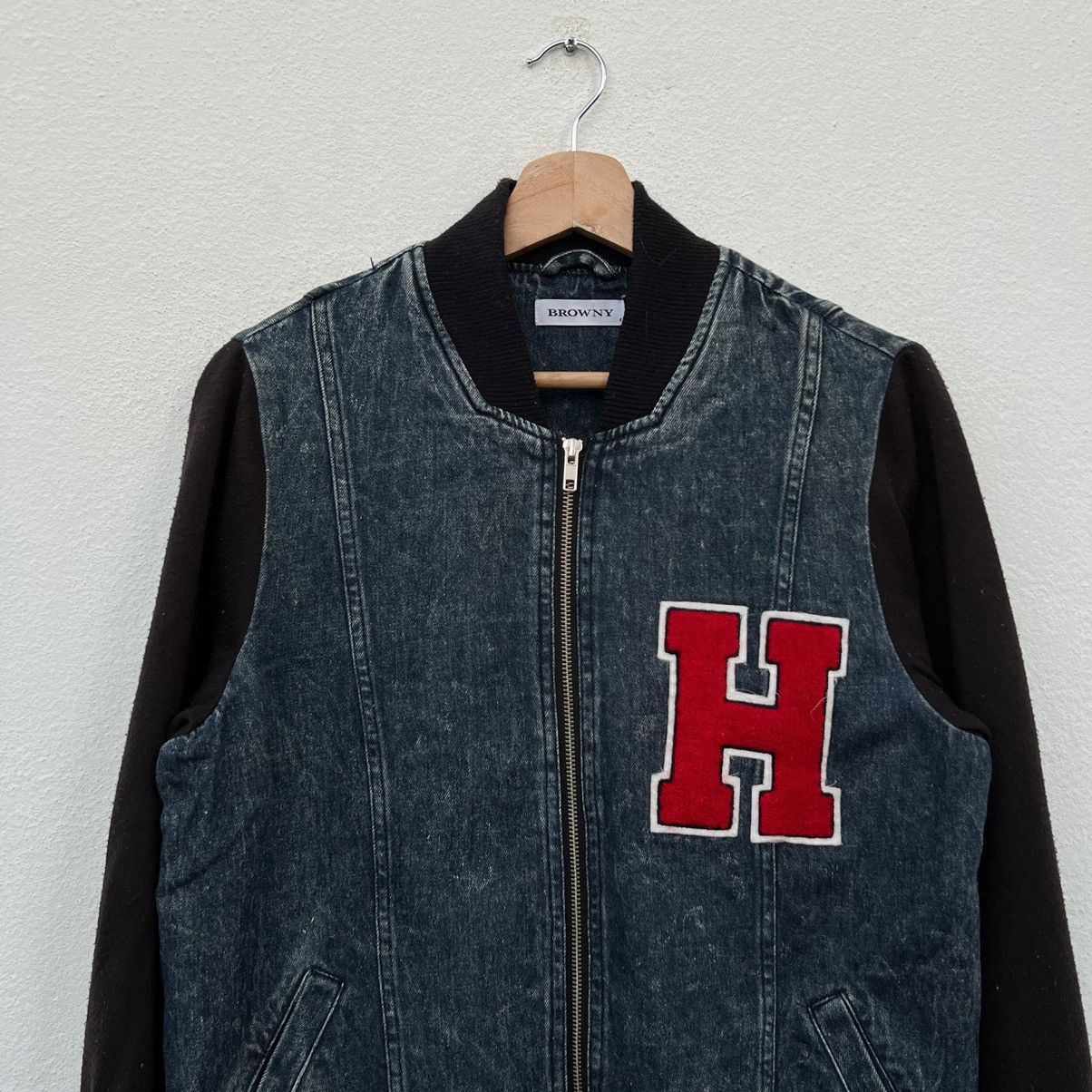 Japanese Brand VARSITY JACKET BROWNY BIG LOGO DENIM MATERIAL Size US M / EU 48-50 / 2 - 3 Thumbnail