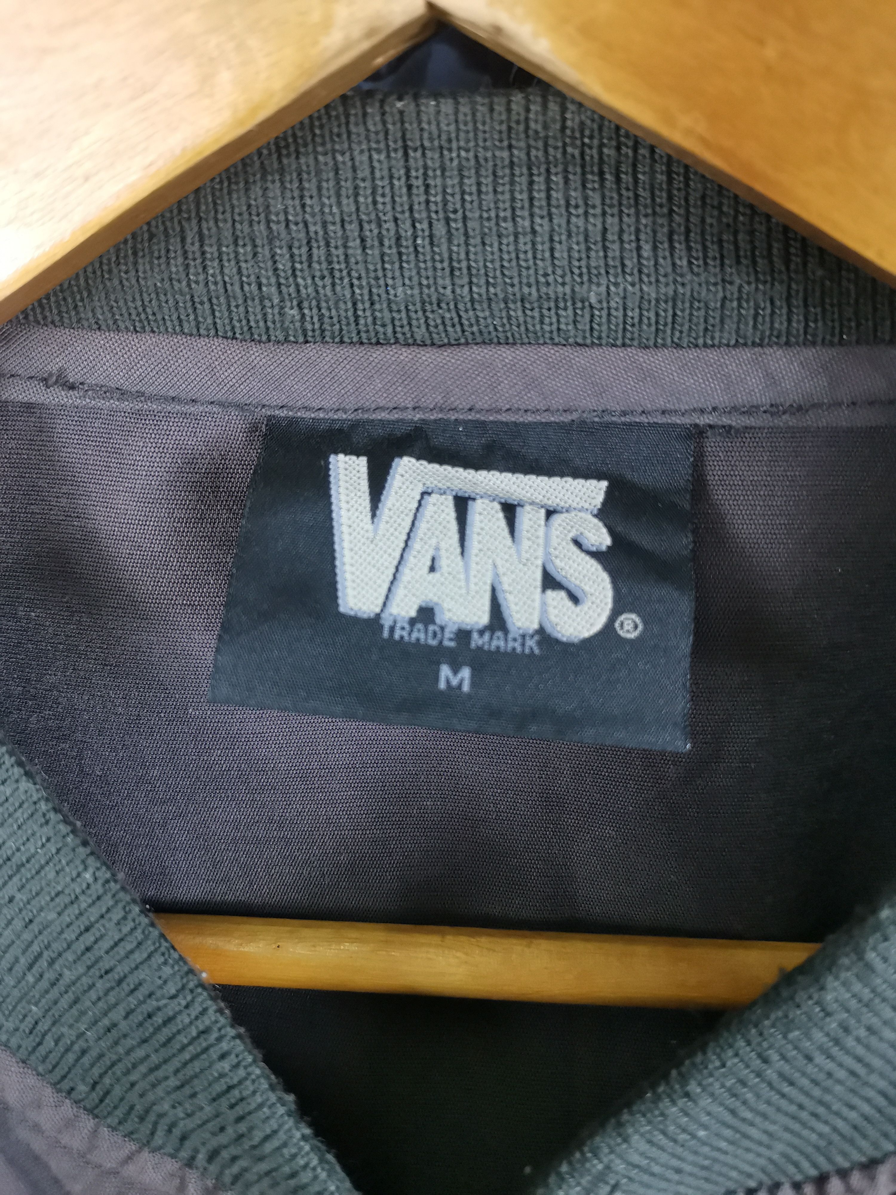 Vans Trashed Vintage Vans Jacket Sun Faded Size US M / EU 48-50 / 2 - 6 Thumbnail
