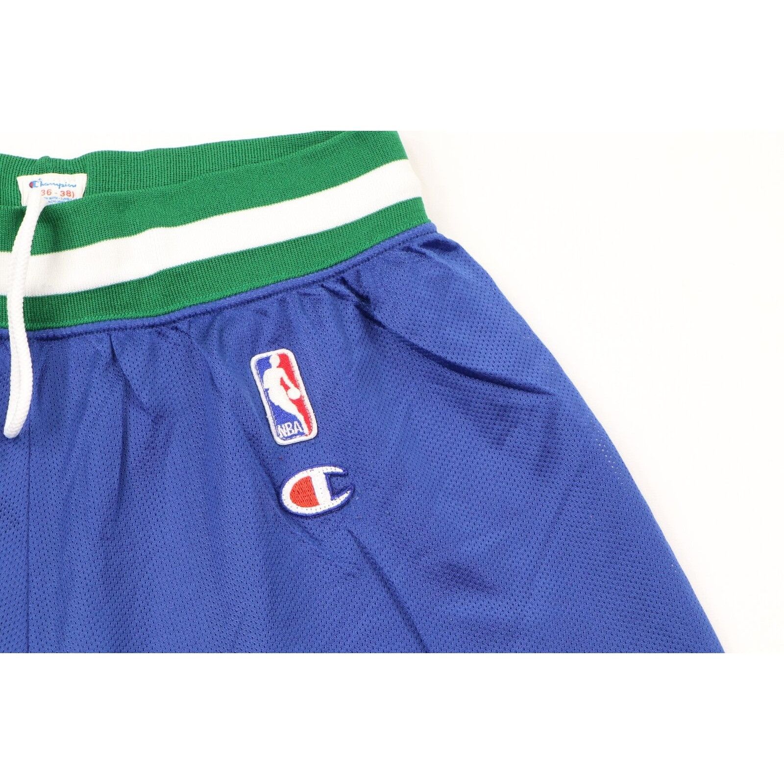 Champion × Vintage Vintage 90s Champion Dallas Mavericks Basketball Shorts Size US 34 / EU 50 - 5 Thumbnail