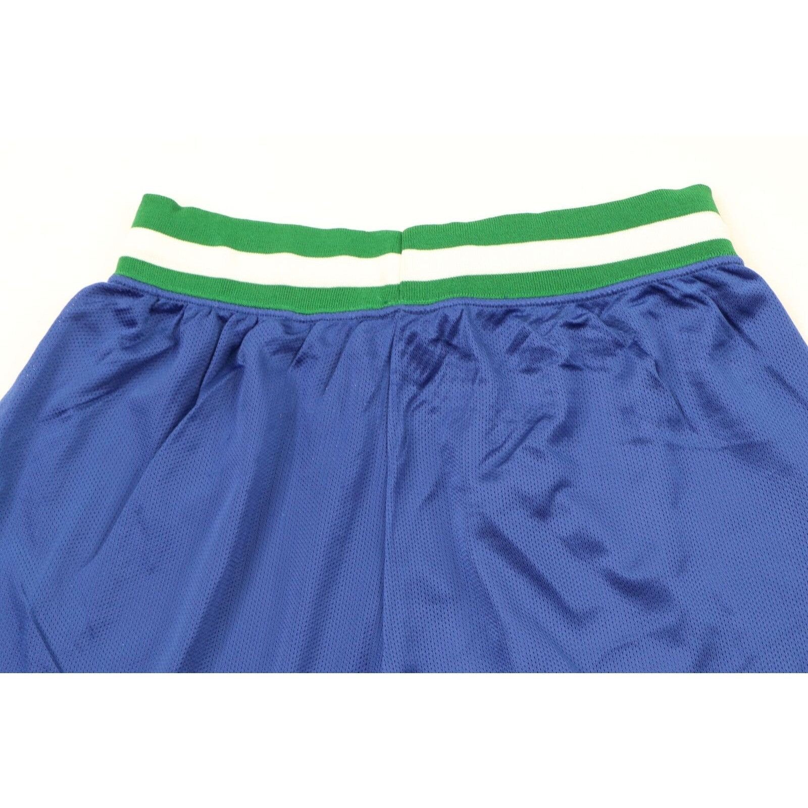 Champion × Vintage Vintage 90s Champion Dallas Mavericks Basketball Shorts Size US 34 / EU 50 - 8 Thumbnail
