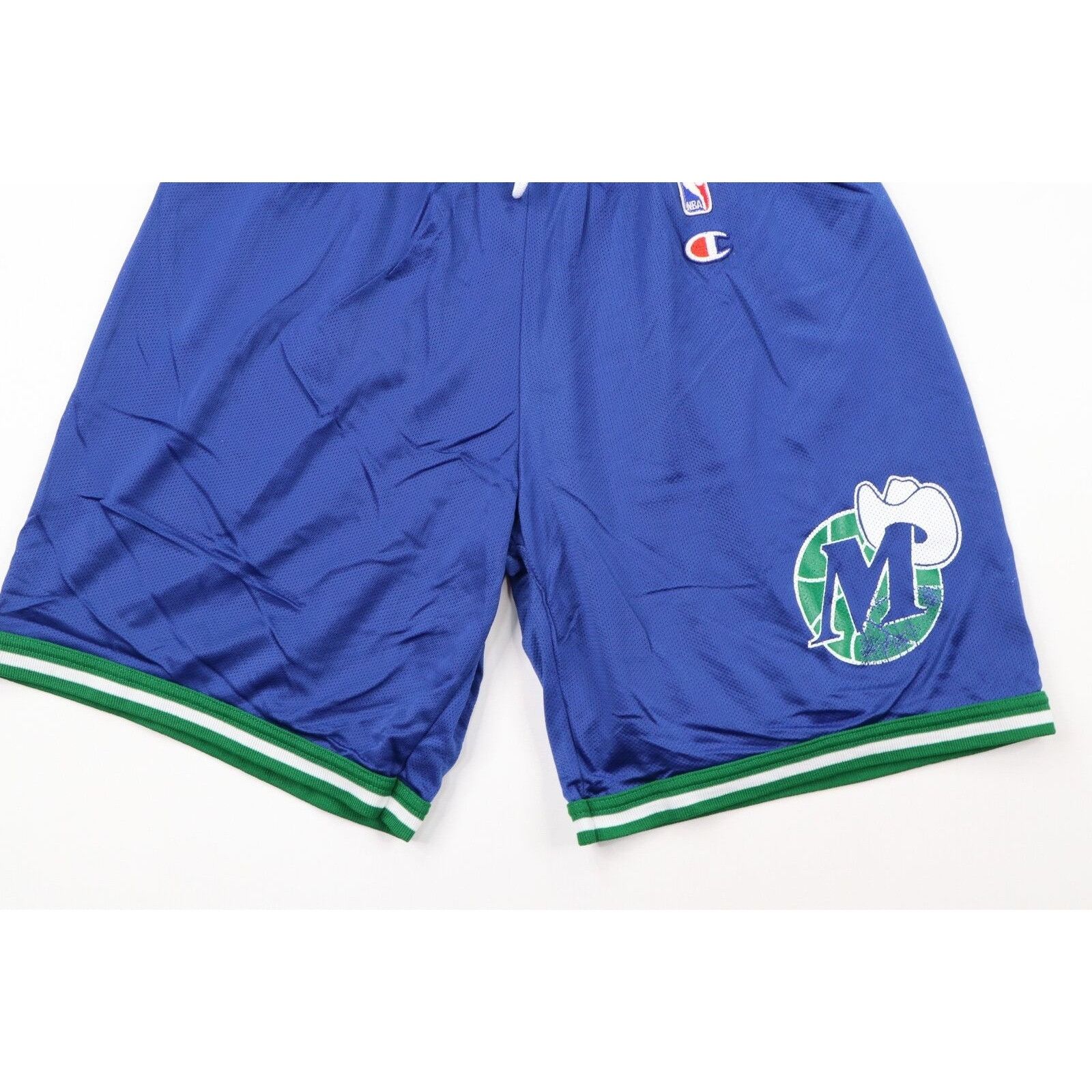 Champion × Vintage Vintage 90s Champion Dallas Mavericks Basketball Shorts Size US 34 / EU 50 - 3 Thumbnail