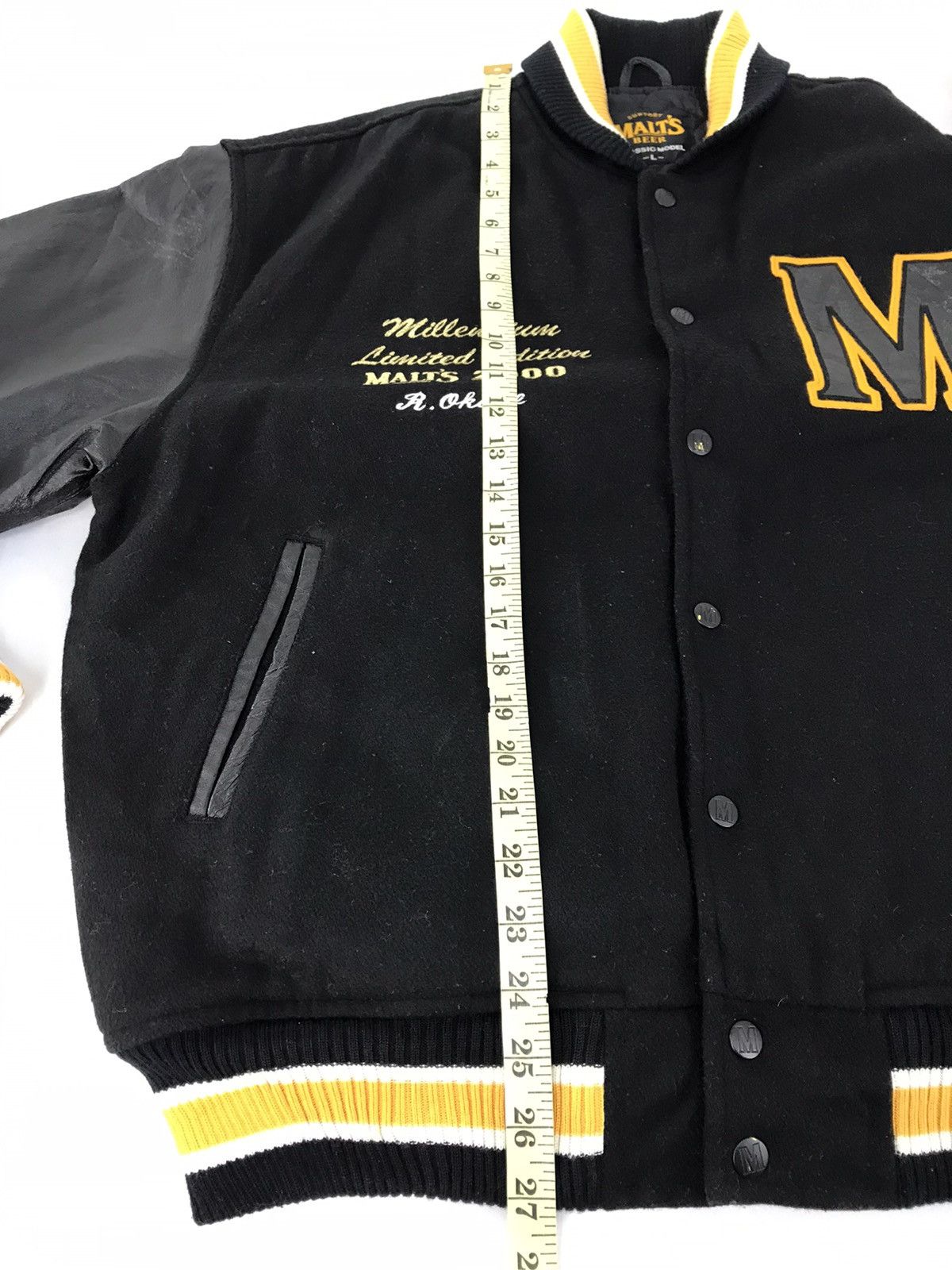 Japanese Brand Varsity Suntory Malts Beer 2000 R.Okabe Leather Sleeve Size US L / EU 52-54 / 3 - 10 Thumbnail
