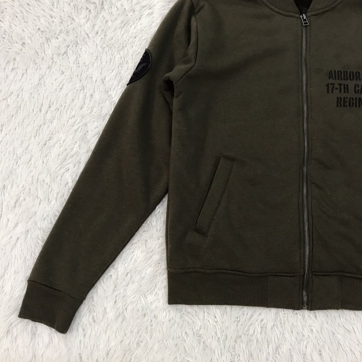 Japanese Brand Airborne Div Cavalry Regiment Jacket Inner Fleece Size US L / EU 52-54 / 3 - 5 Thumbnail