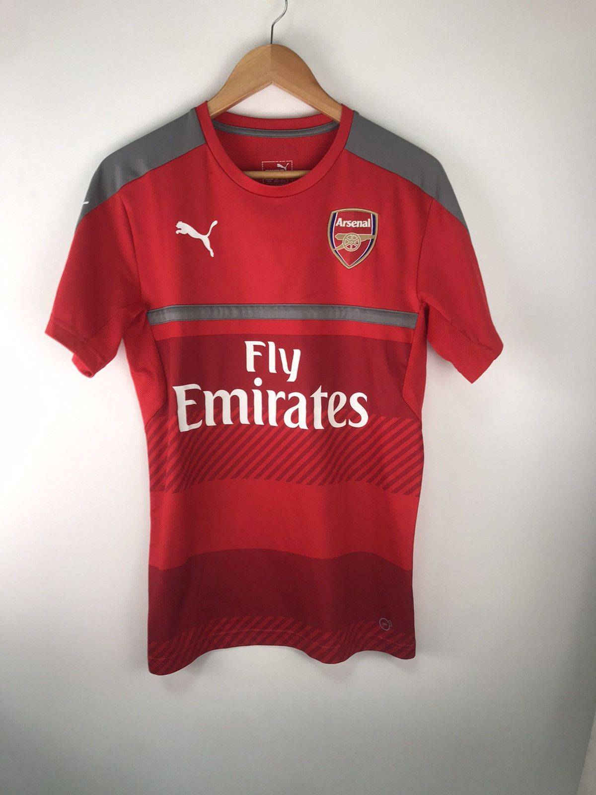 Other Arsenal Jersey Size M Shirt Soccer Jersey Football Puma Size US M / EU 48-50 / 2 - 1 Thumbnail