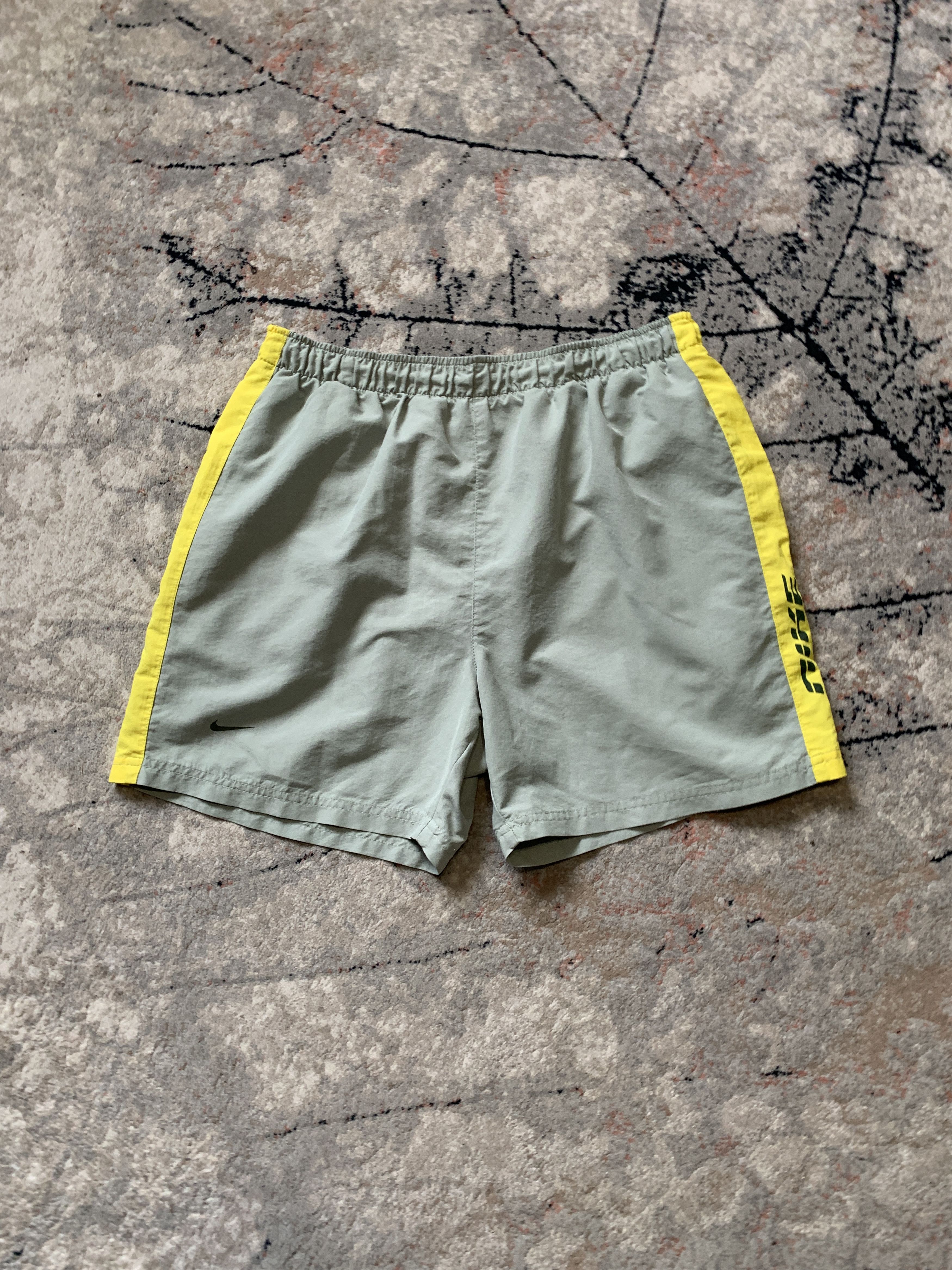 Nike × Vintage Nike Vintage Shorts Size US 32 / EU 48 - 2 Thumbnail
