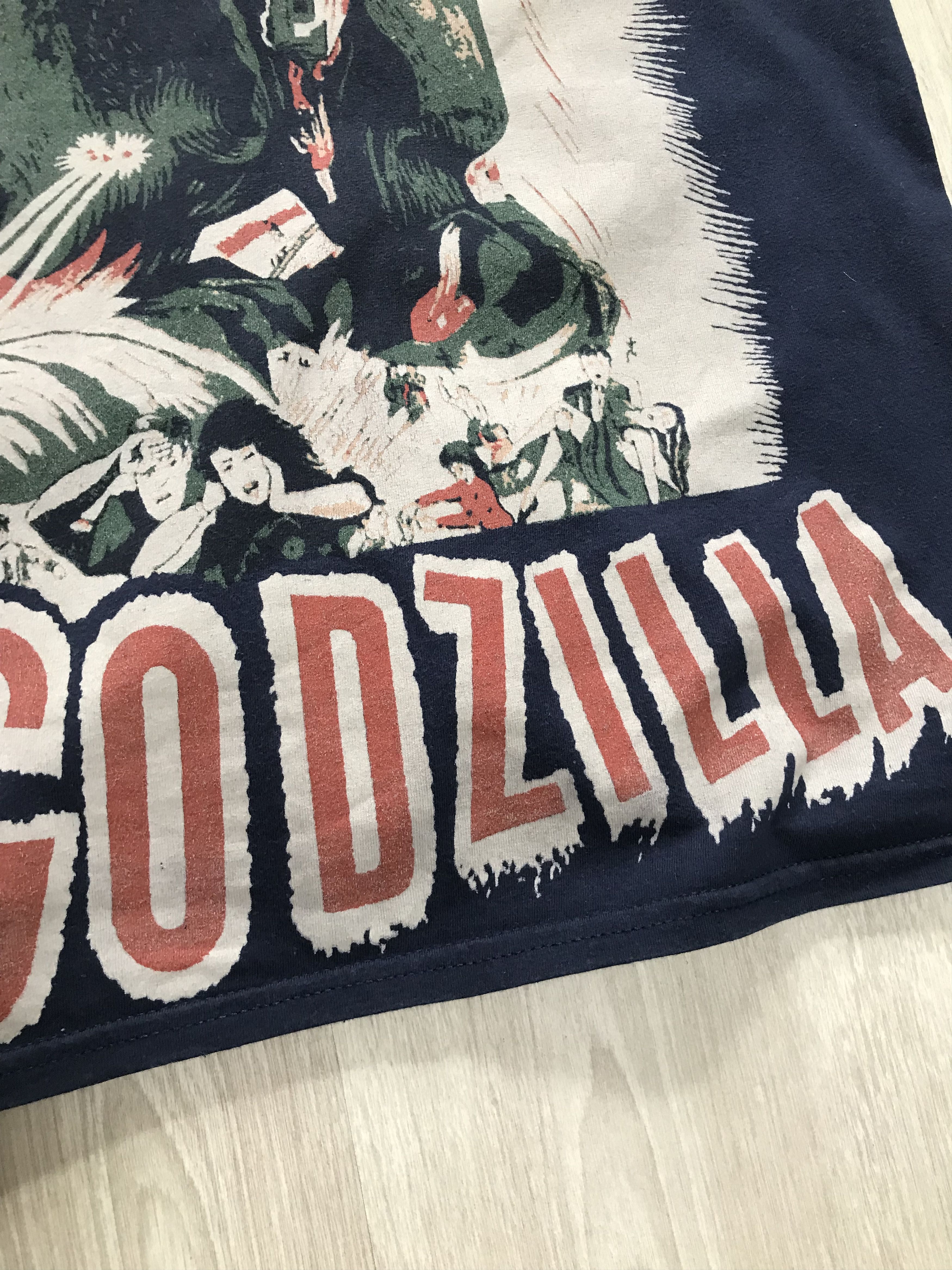 Vintage Godzilla Movie 2008 tee size XS Size US XS / EU 42 / 0 - 10 Thumbnail