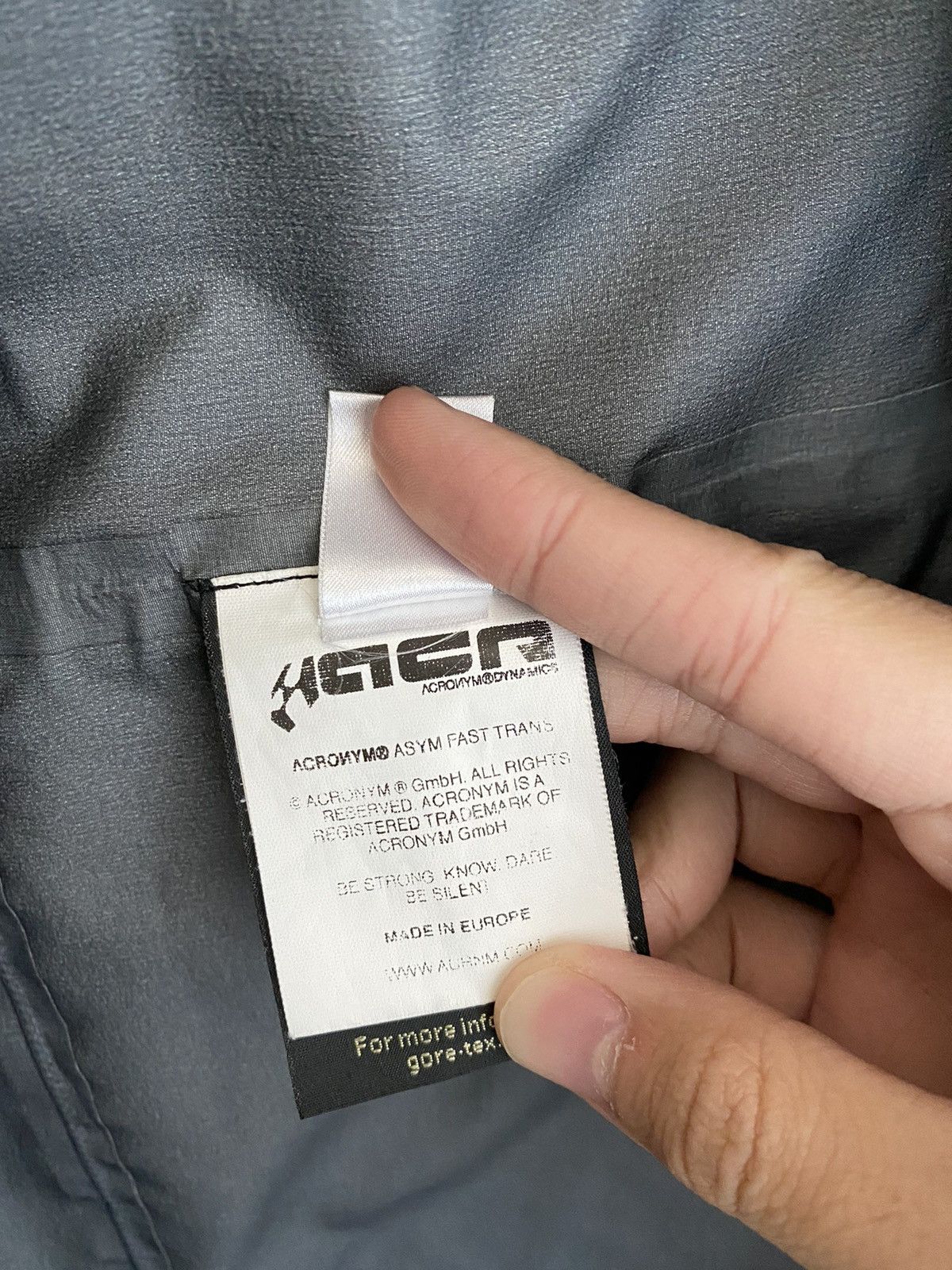 Acronym J28-GT (FW-1213) Size US M / EU 48-50 / 2 - 8 Thumbnail