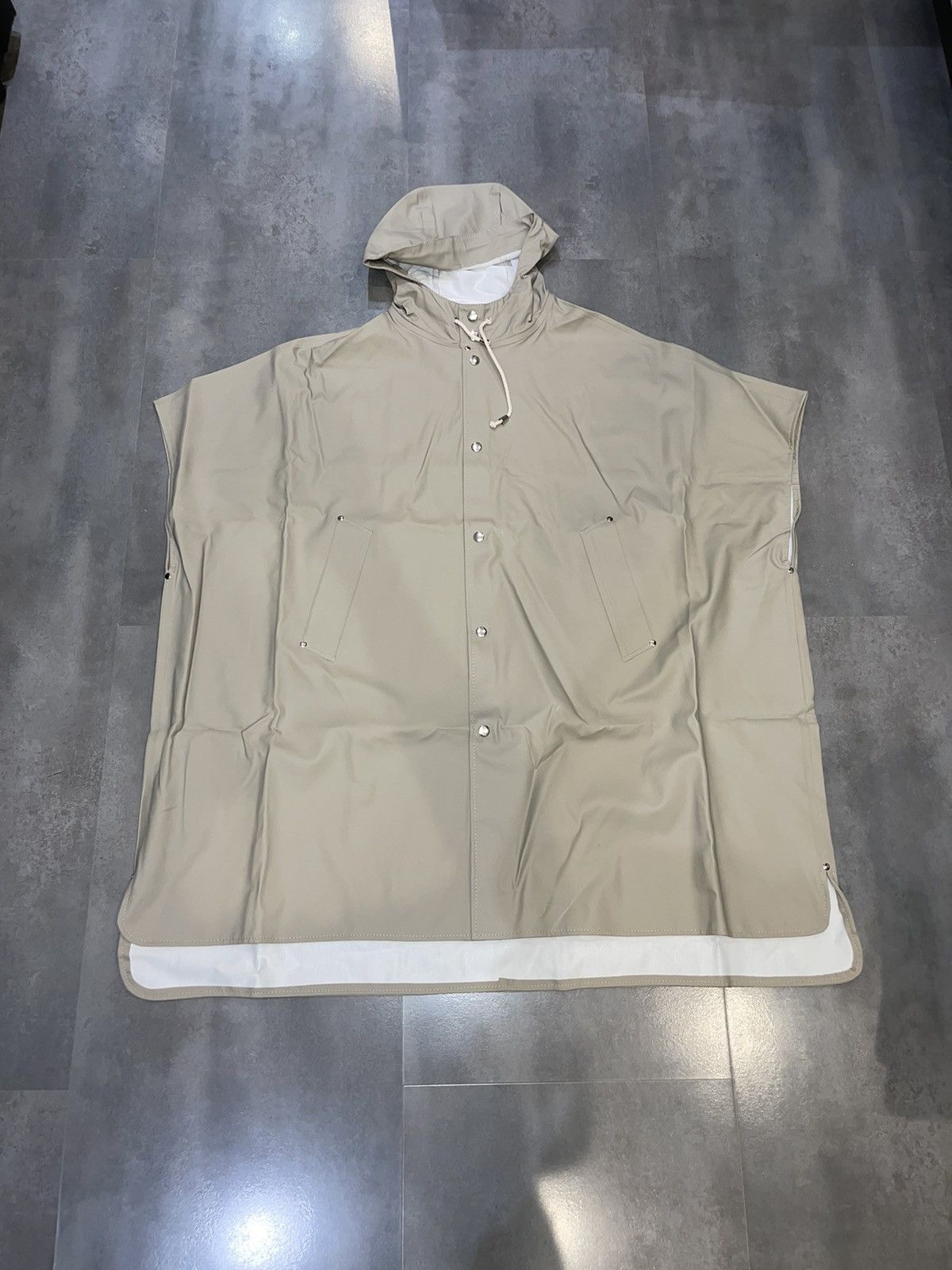 Stutterheim DS! Stutterheim Loma Potato Sleeveless Raincoat Size US L / EU 52-54 / 3 - 3 Thumbnail