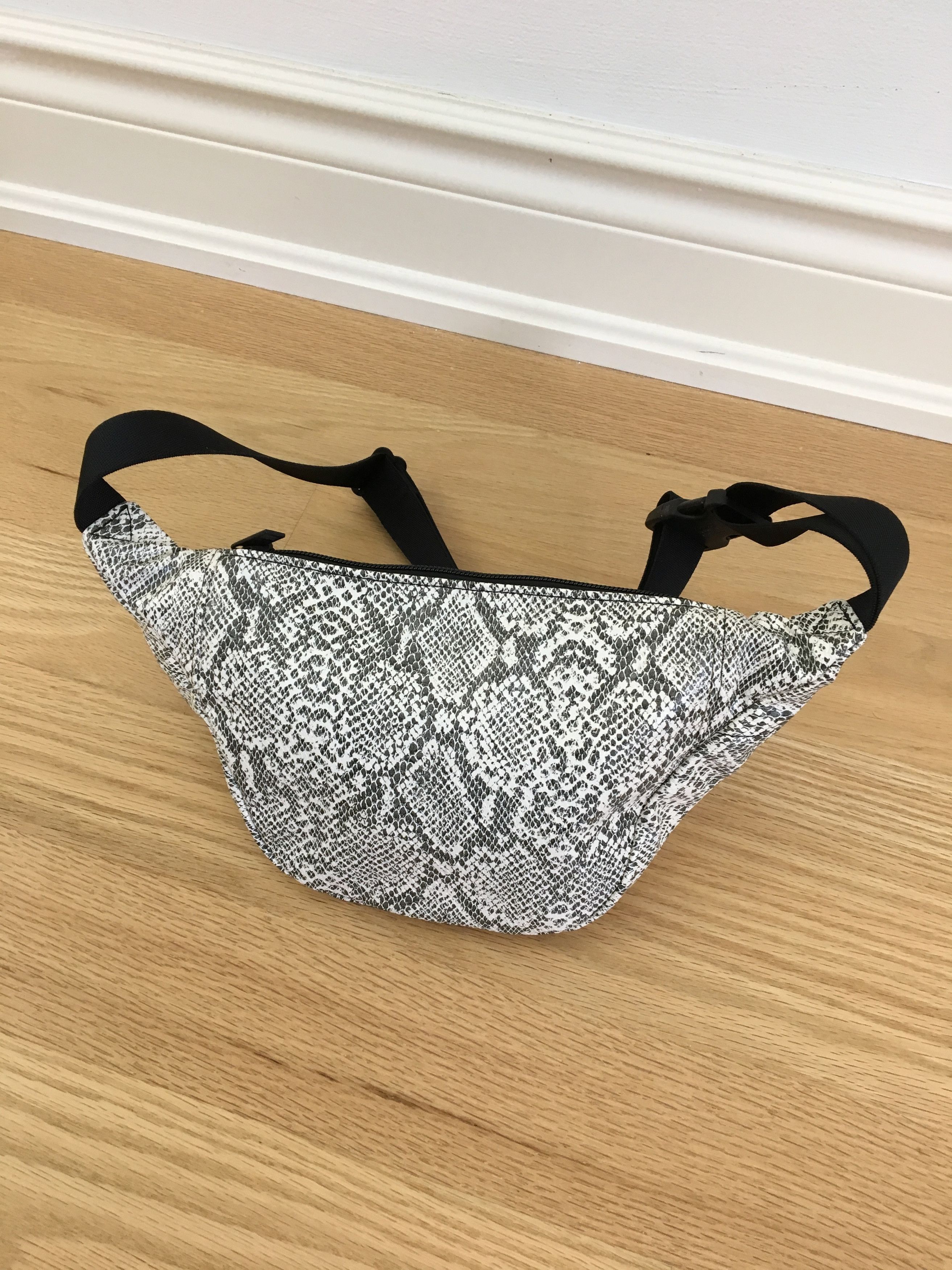 Labrat Snakeskin Waistbag Size ONE SIZE - 4 Thumbnail